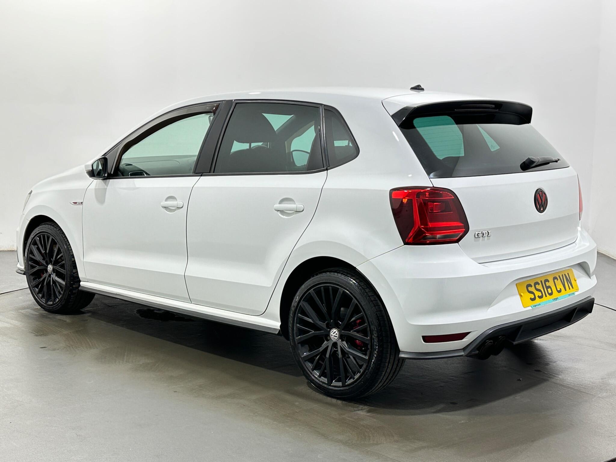 Volkswagen Polo view 6