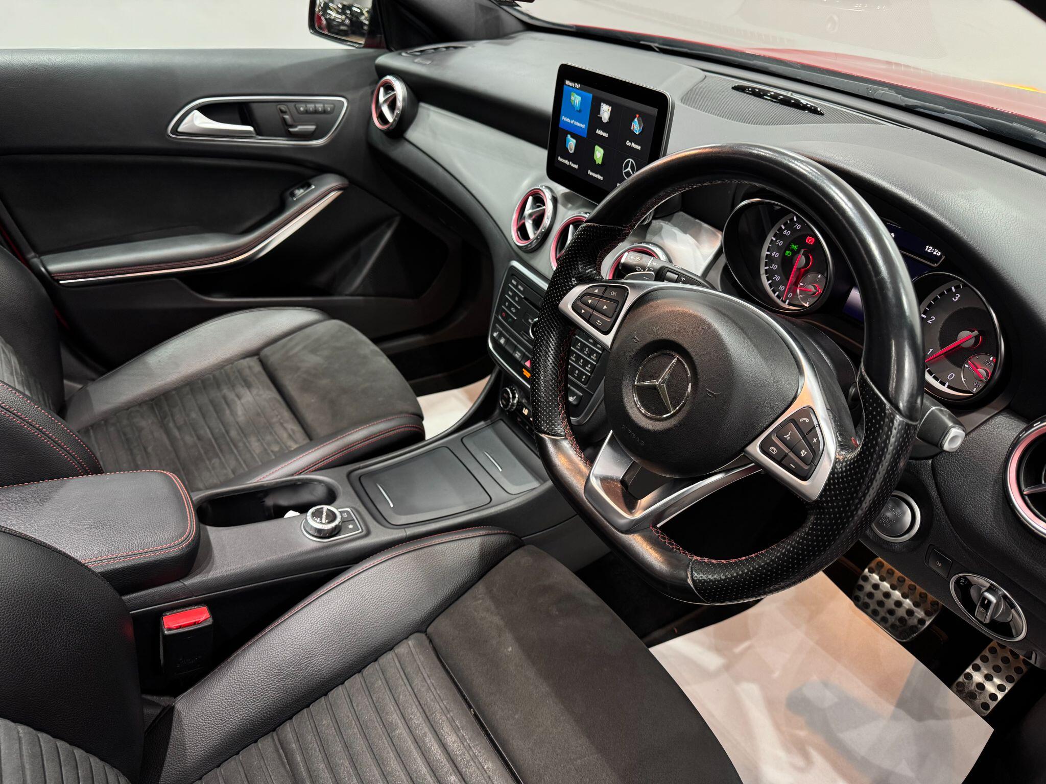 Mercedes-Benz GLA view 31