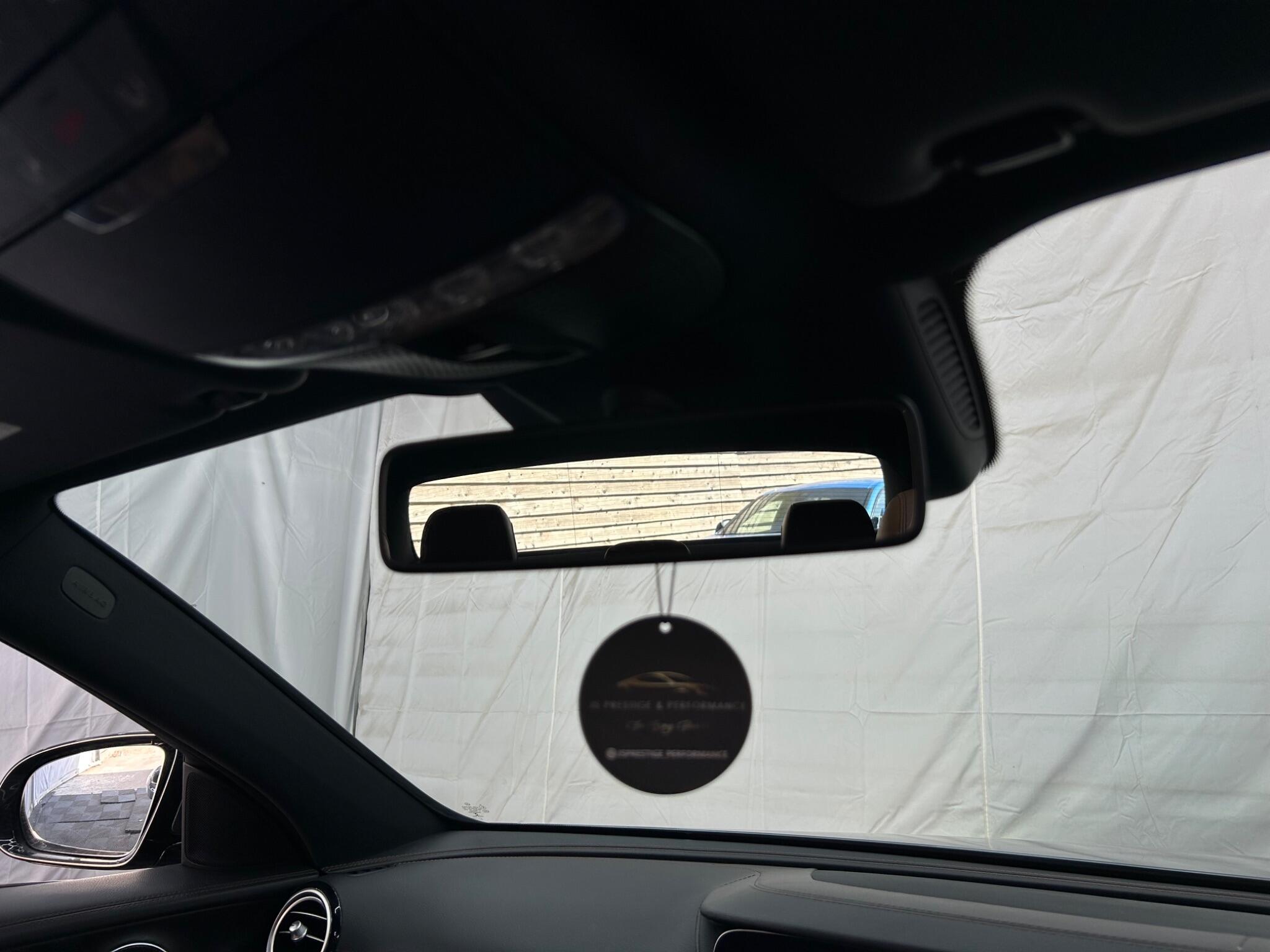 Mercedes-Benz E Class view 60