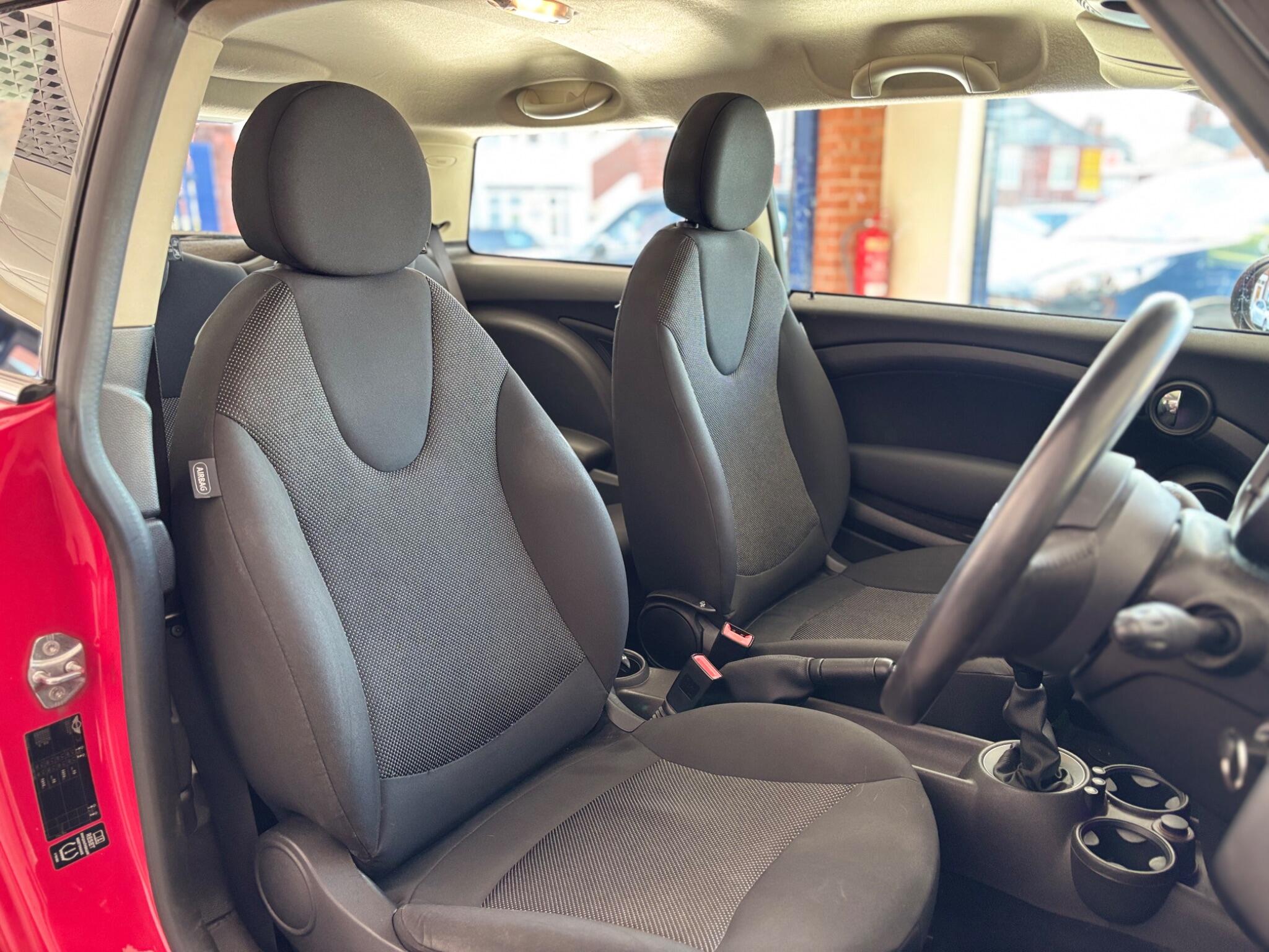 Mini Hatch view 10