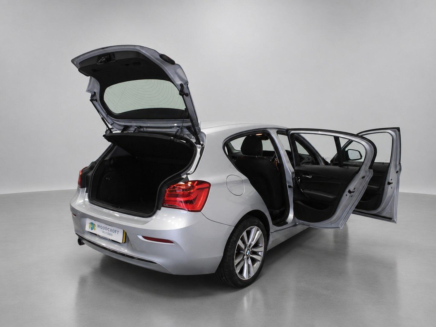 BMW 1 Series view 20