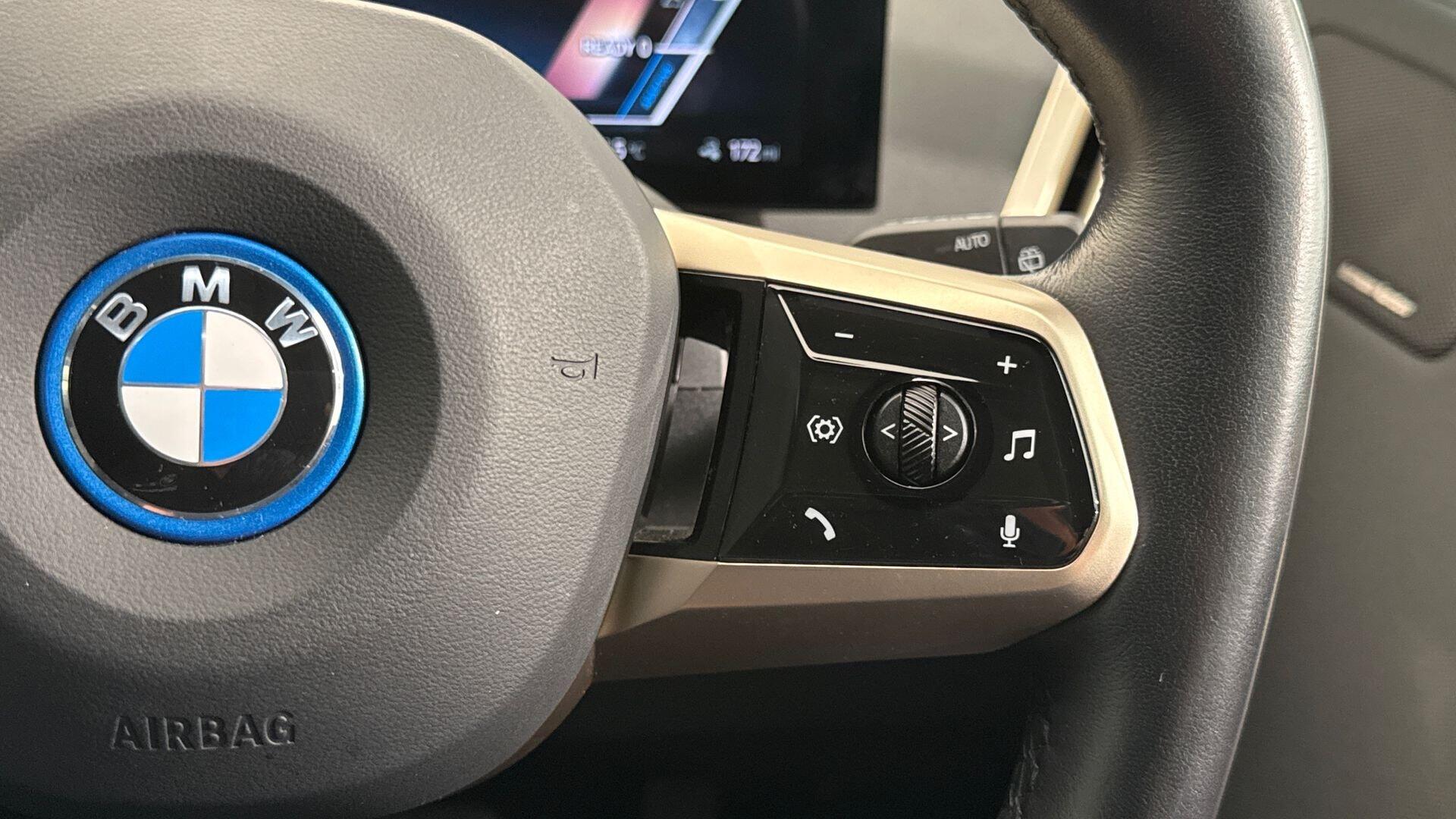 BMW Ix view 18