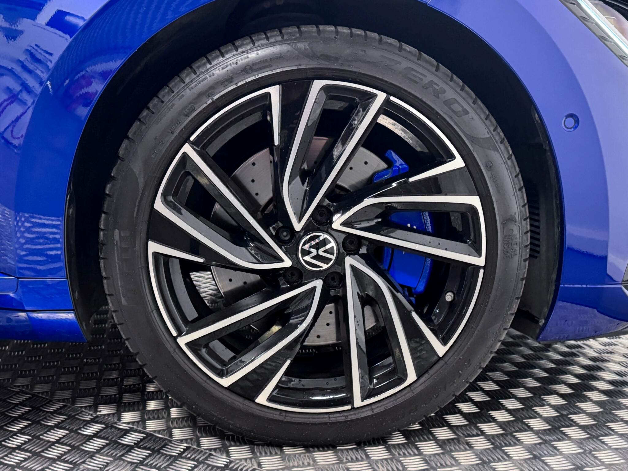 Volkswagen Arteon view 58
