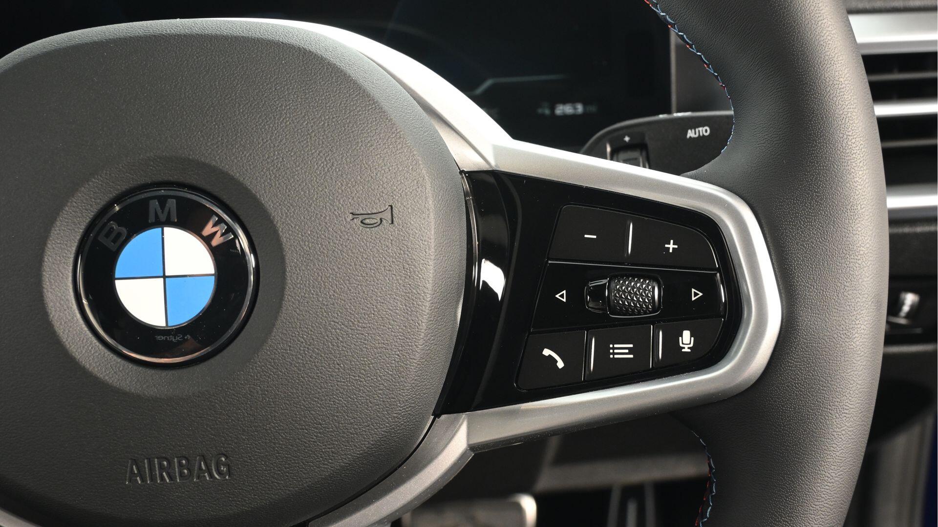 BMW i4 view 28
