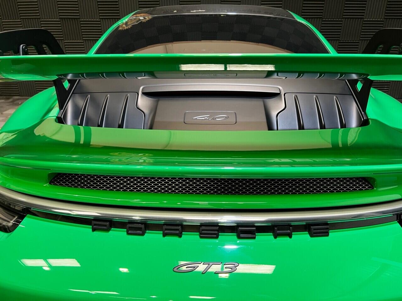 Porsche 911 view 29
