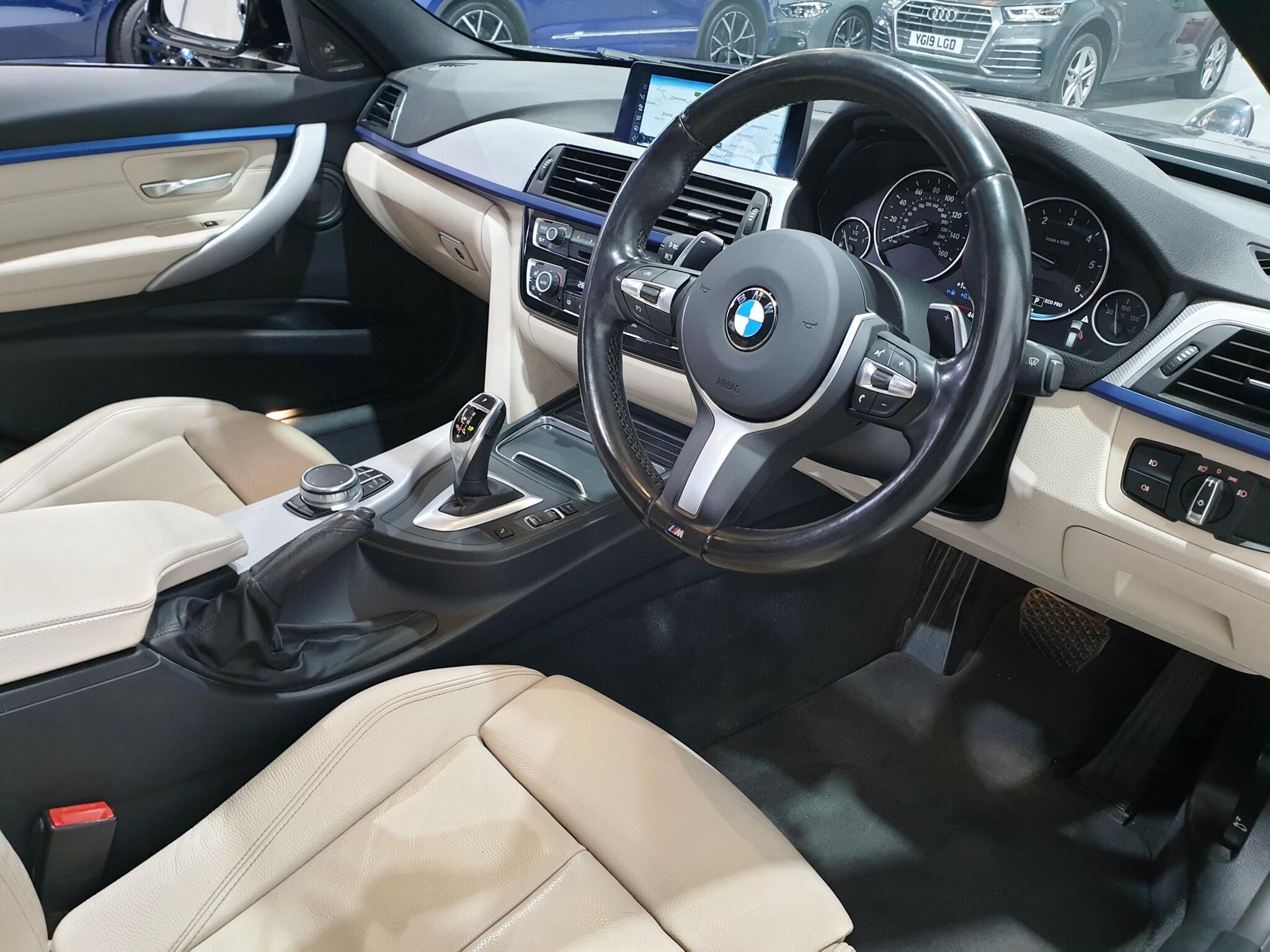 BMW 3 Series view 59