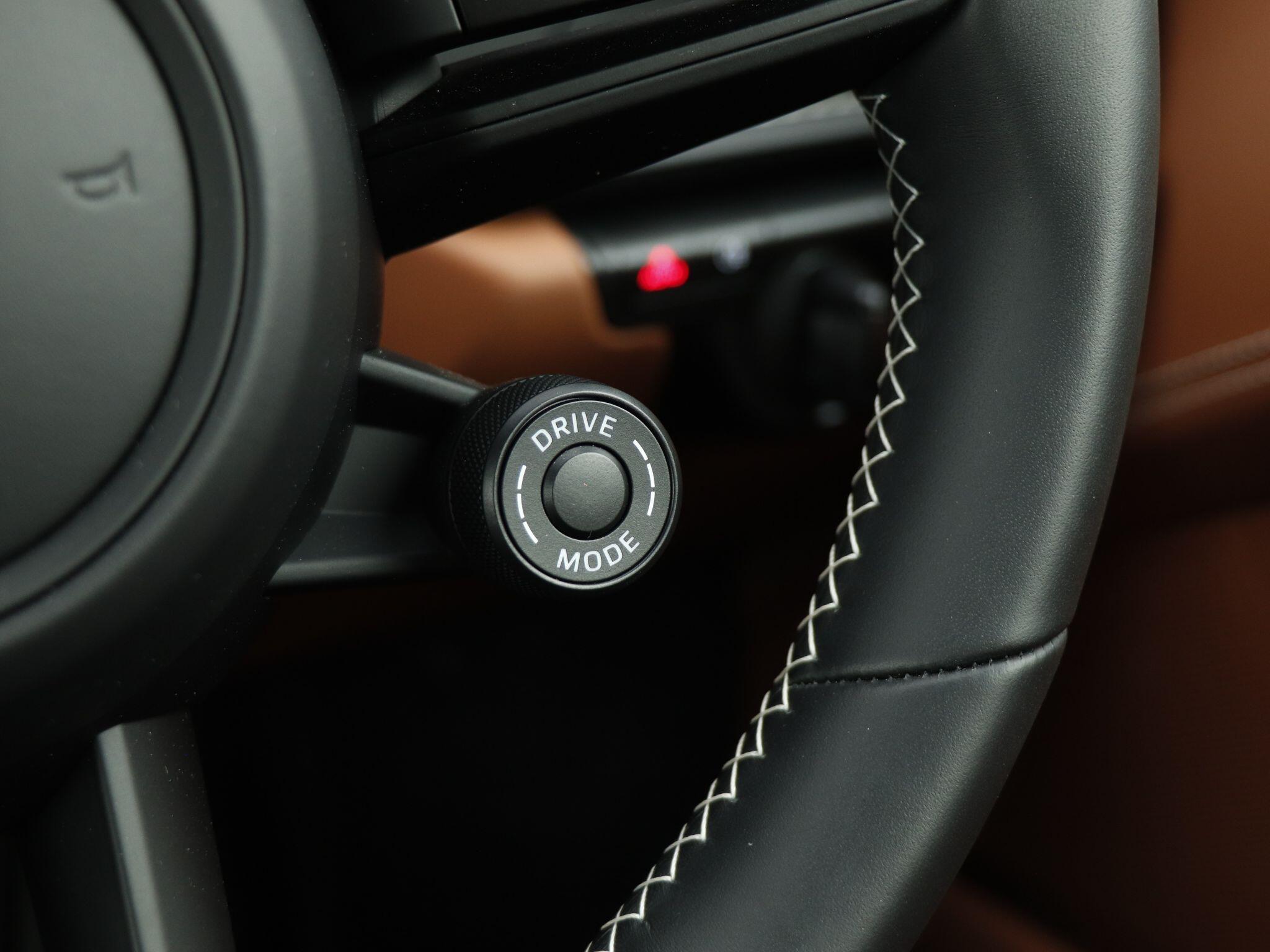 Porsche 911 view 21