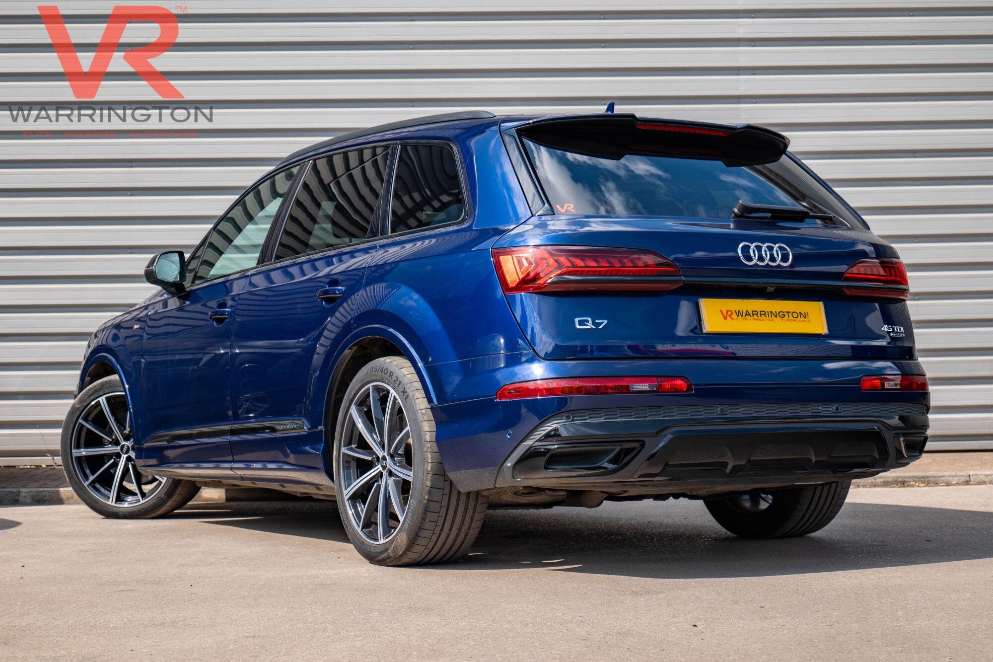 Audi Q7 view 15