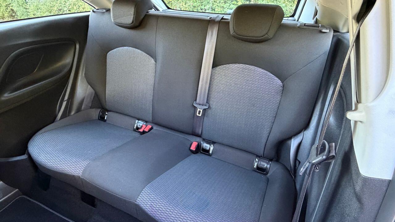 Vauxhall Corsa view 14