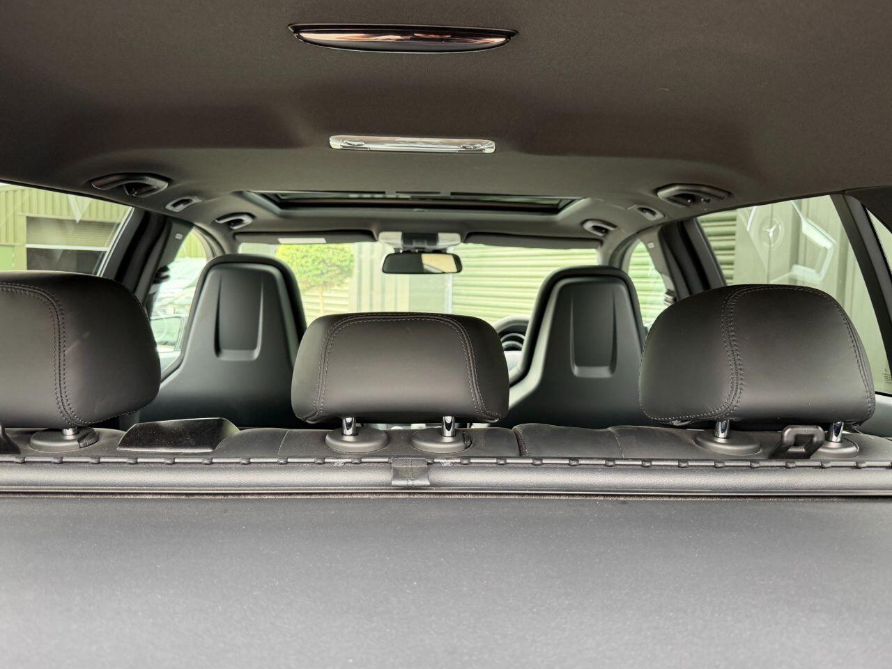 Mercedes-Benz C Class view 42