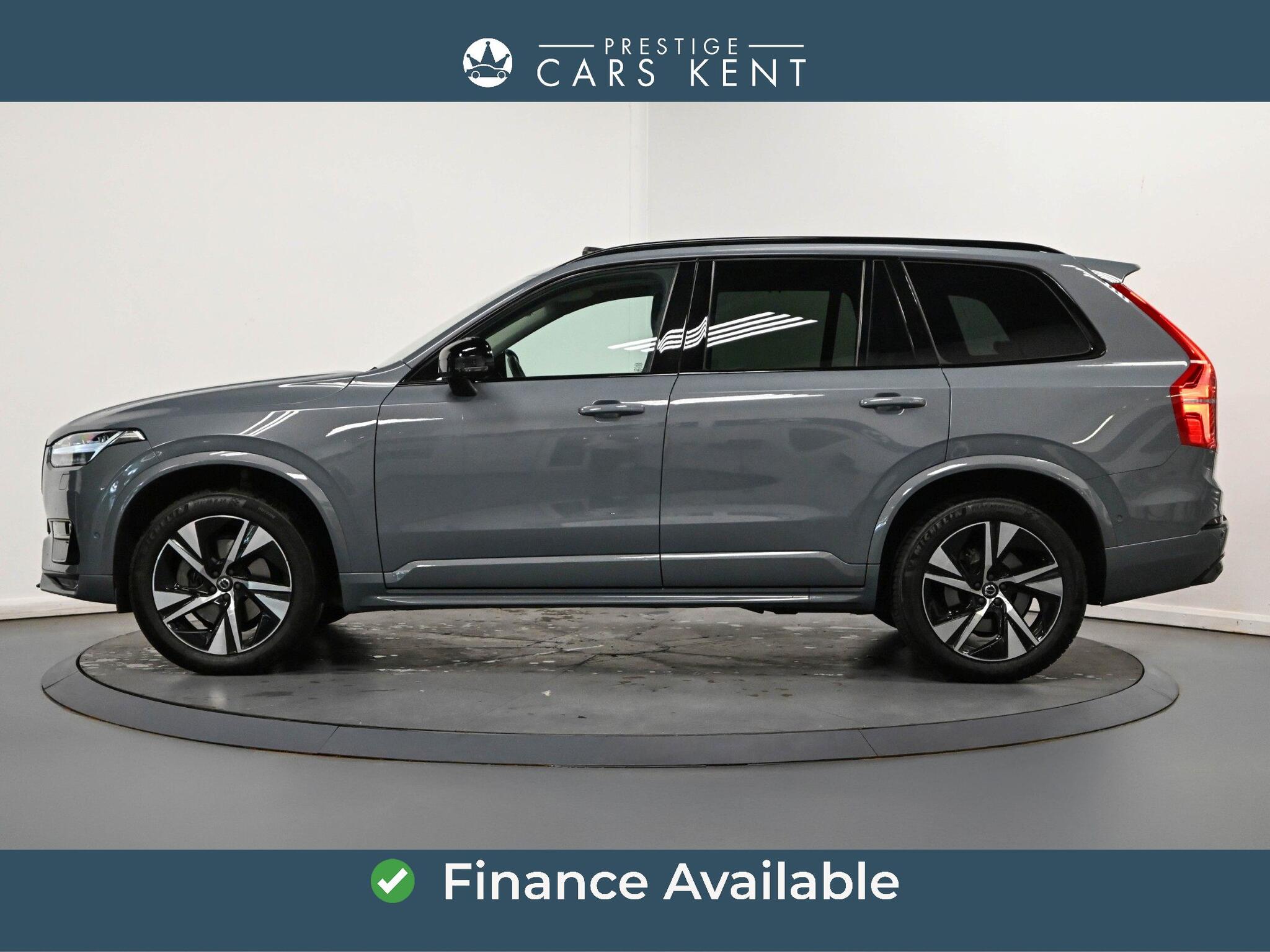 Volvo XC90 view 4
