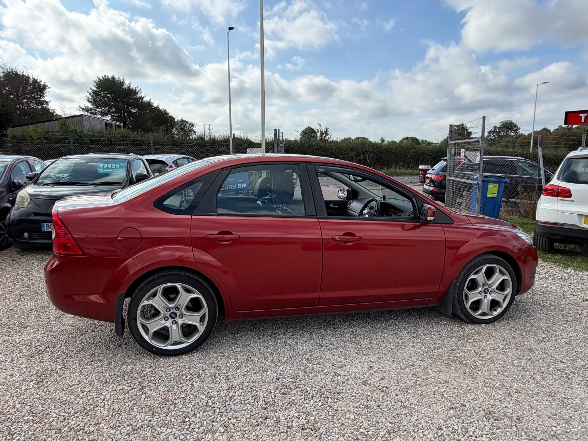 Ford Focus view 8