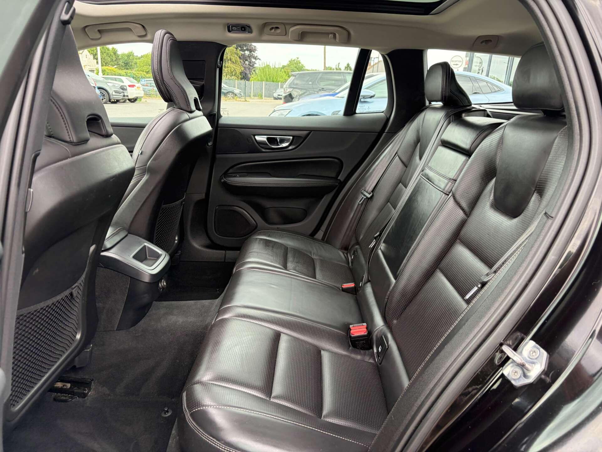 Volvo V60 view 20