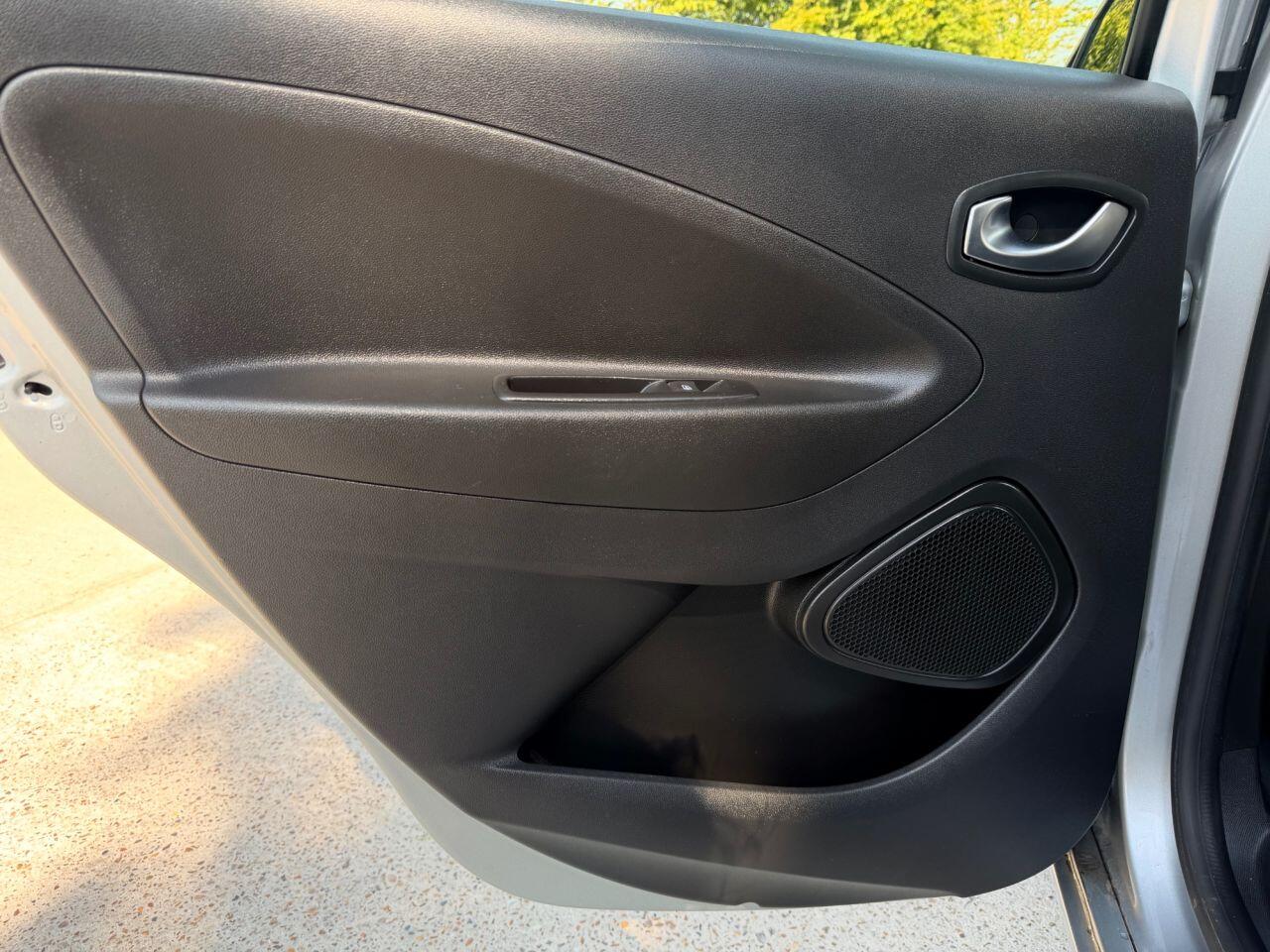 Renault Zoe view 23