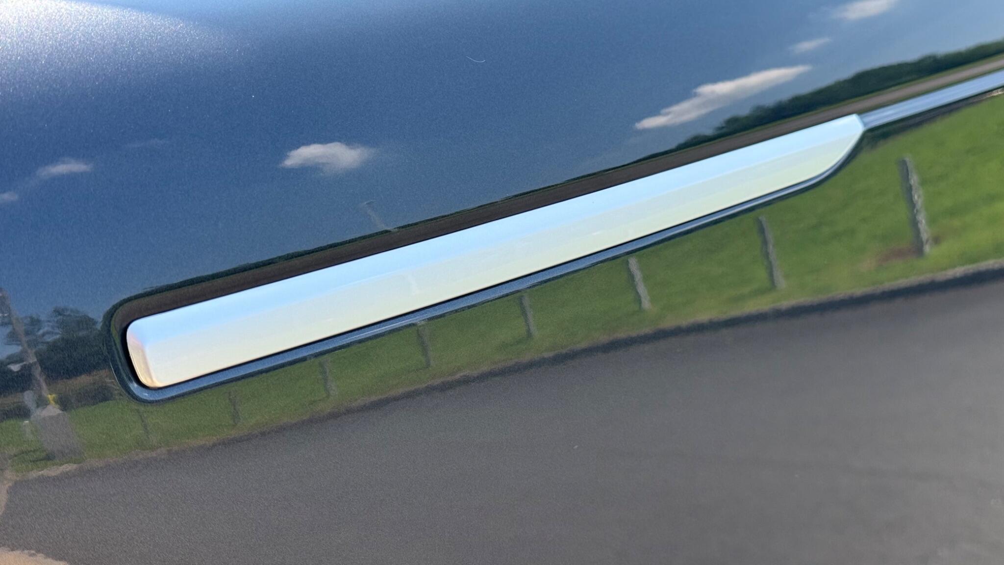 Land Rover Range Rover view 15