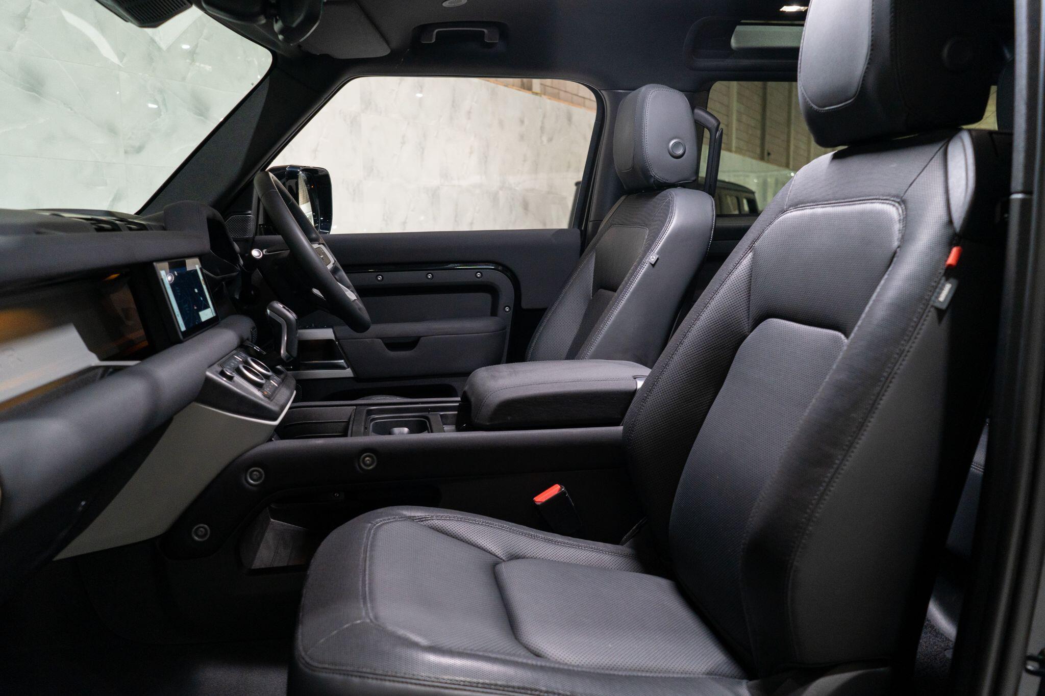 Land Rover Defender view 14