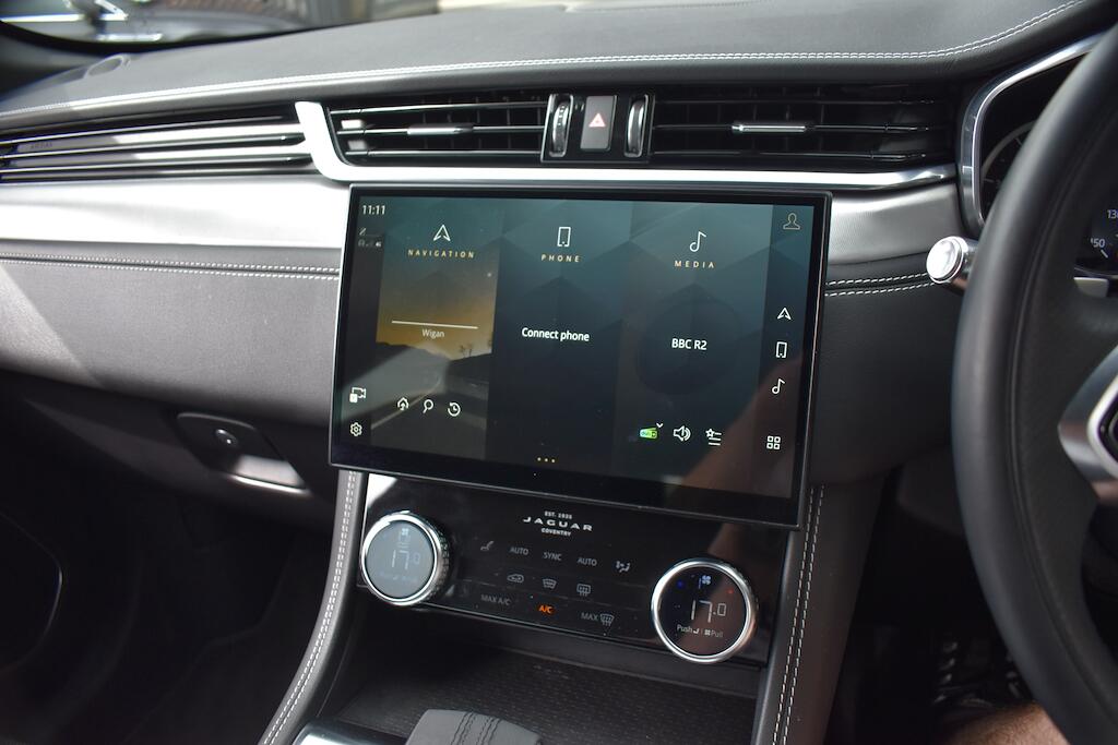 Jaguar F-Pace view 62