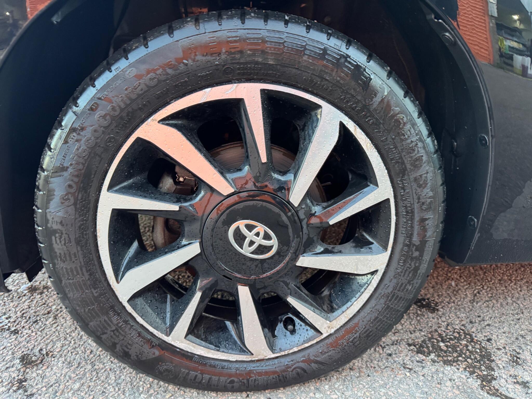 Toyota Aygo view 13