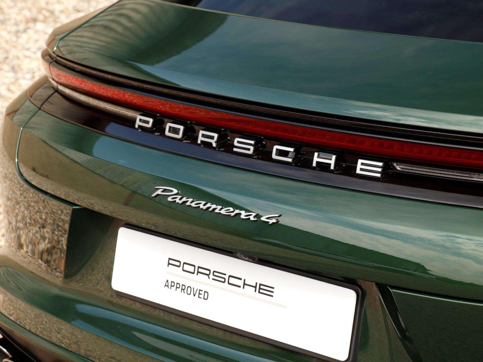 Porsche Panamera view 31