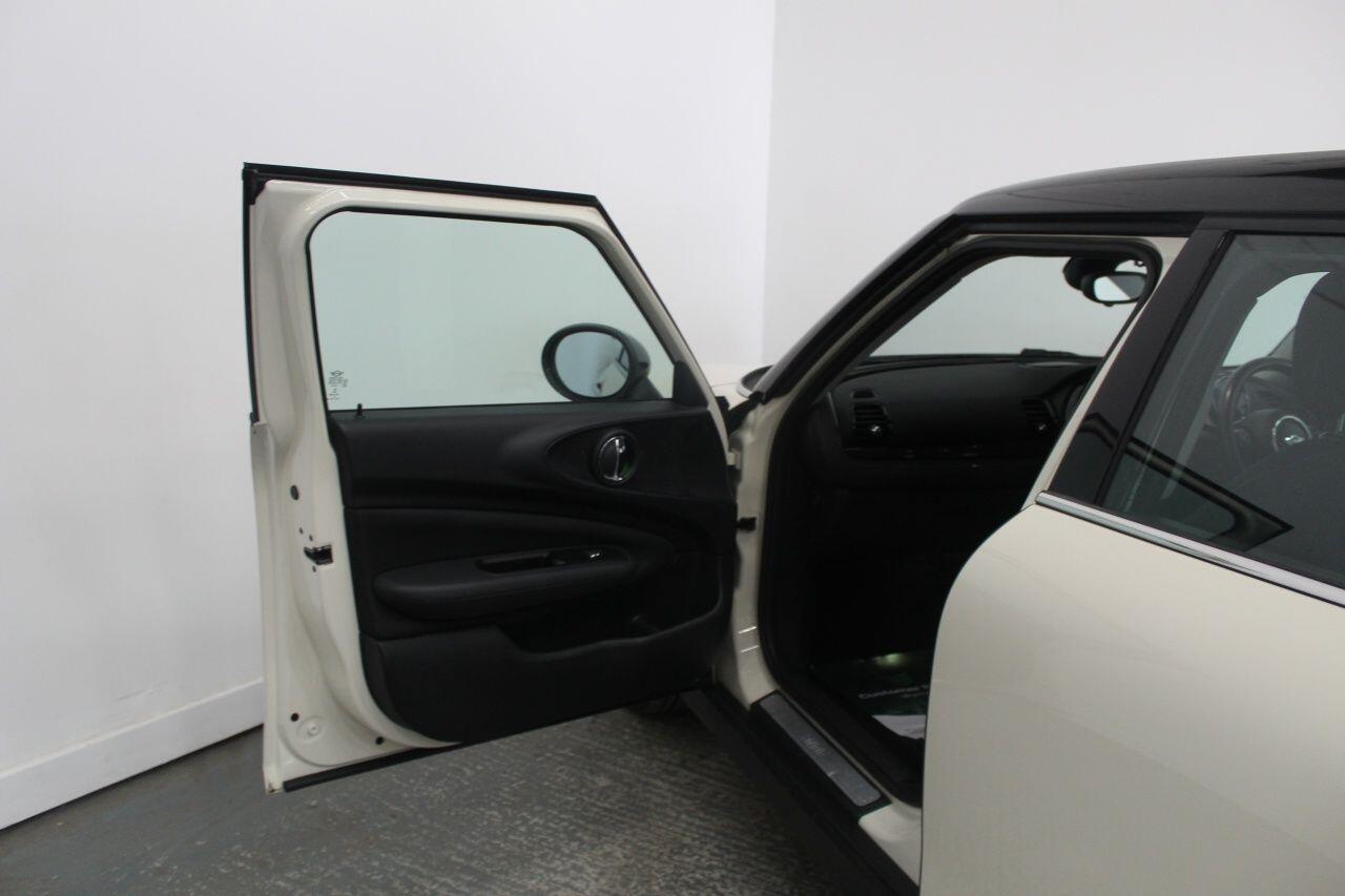 MINI Clubman view 27