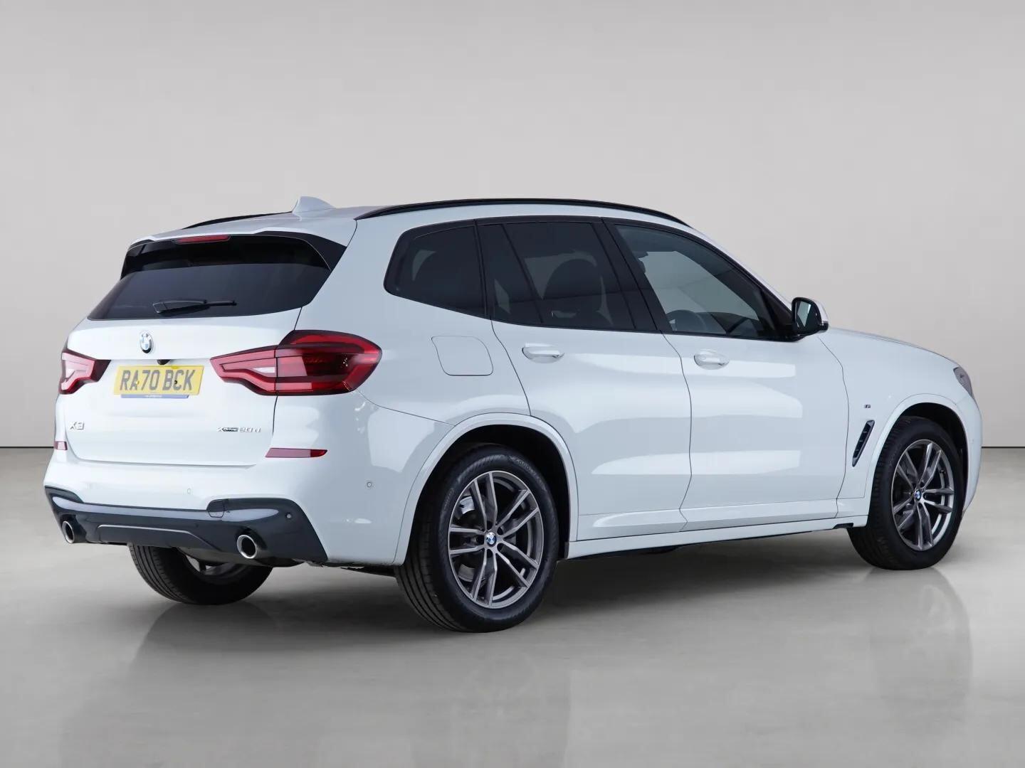 BMW X3 view 8