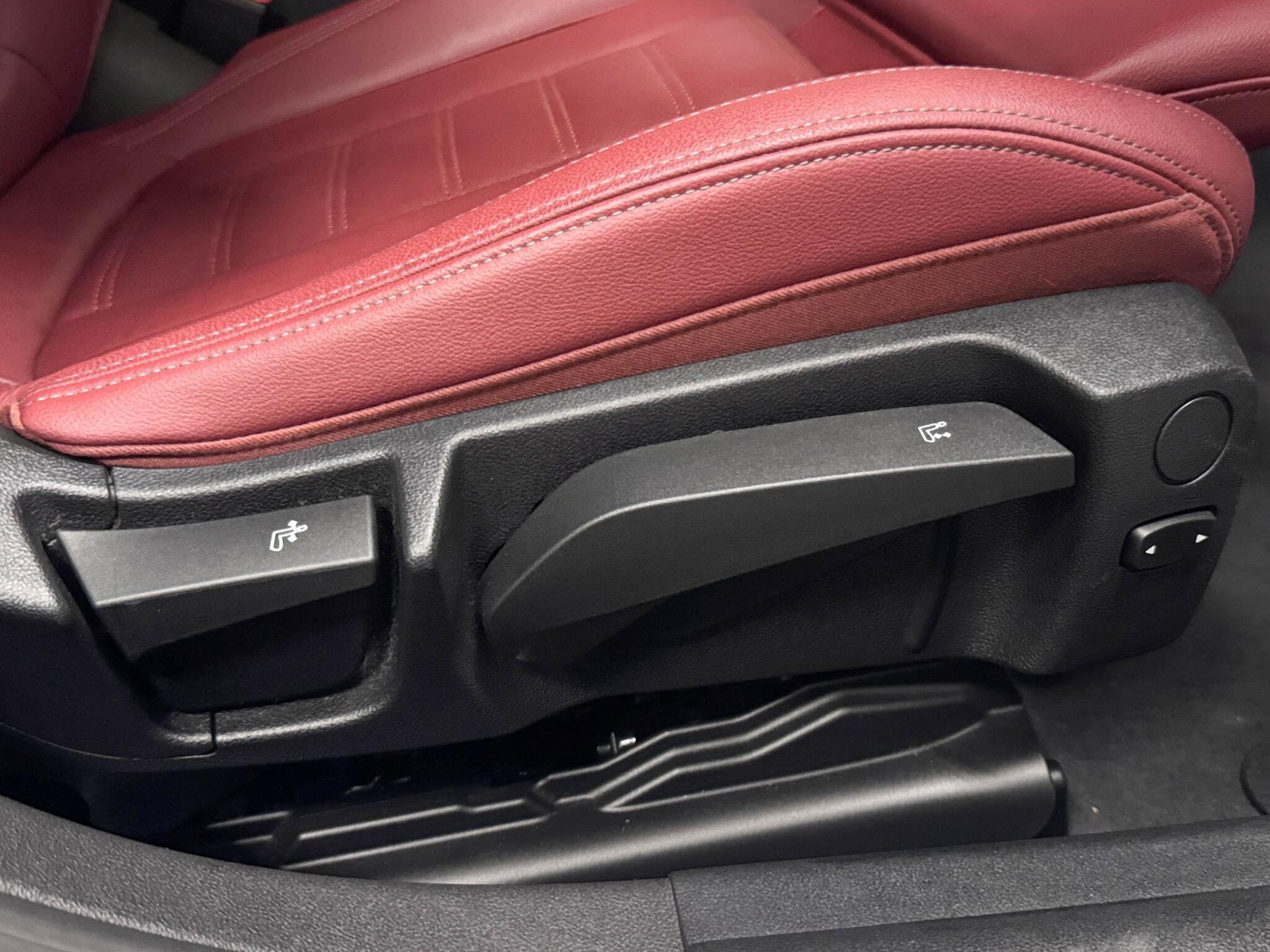 BMW 4 Series view 18