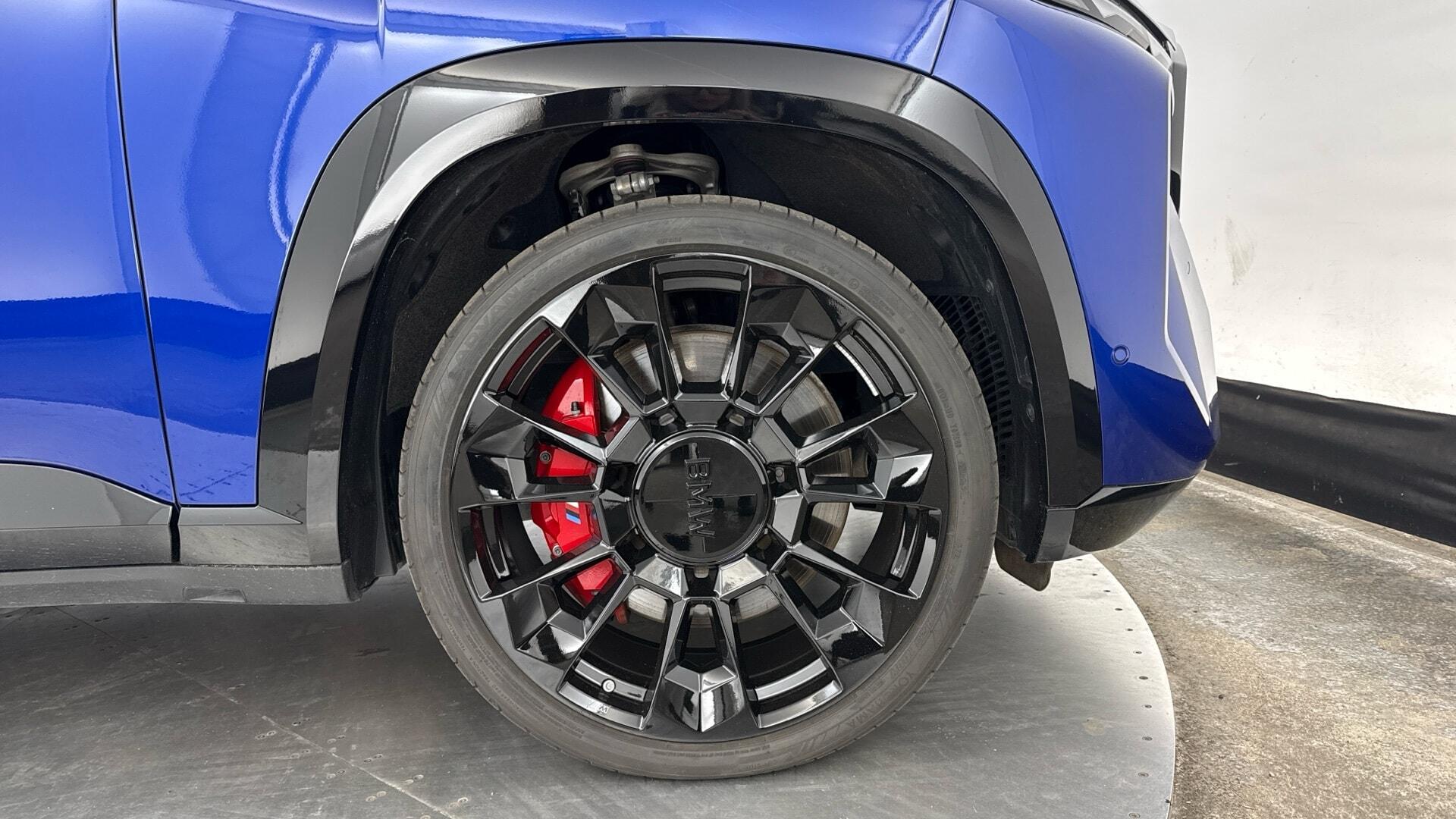 BMW XM view 14