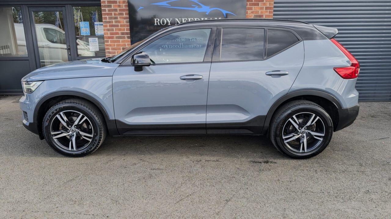 Volvo XC40 view 17