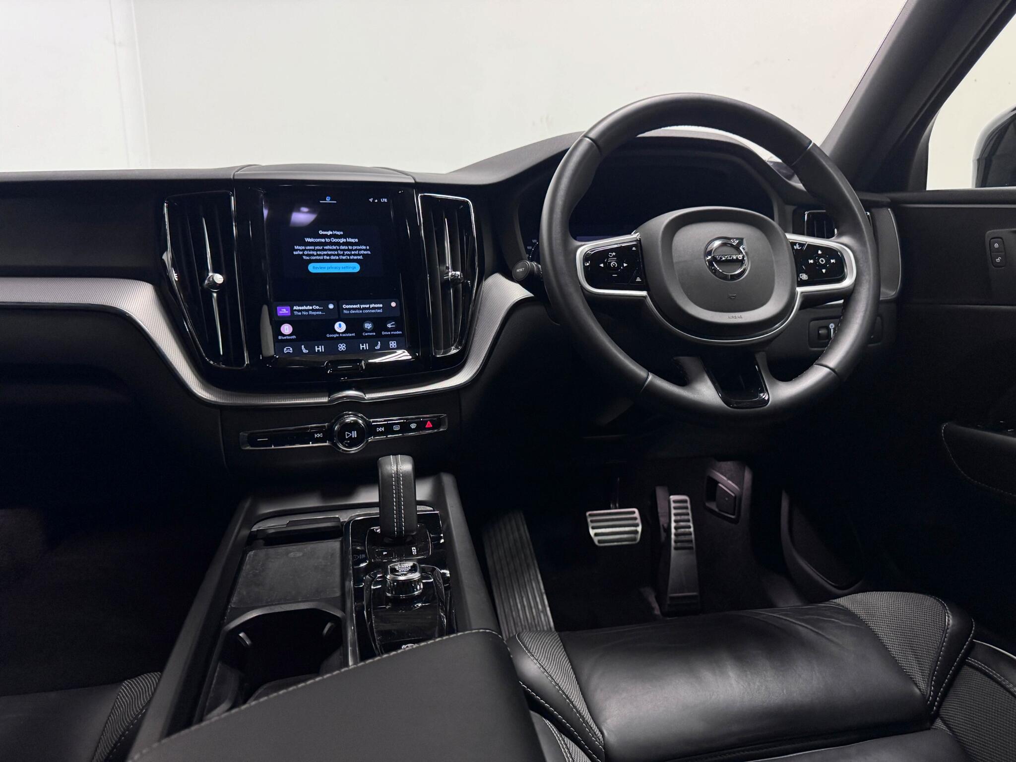 Volvo XC60 view 12