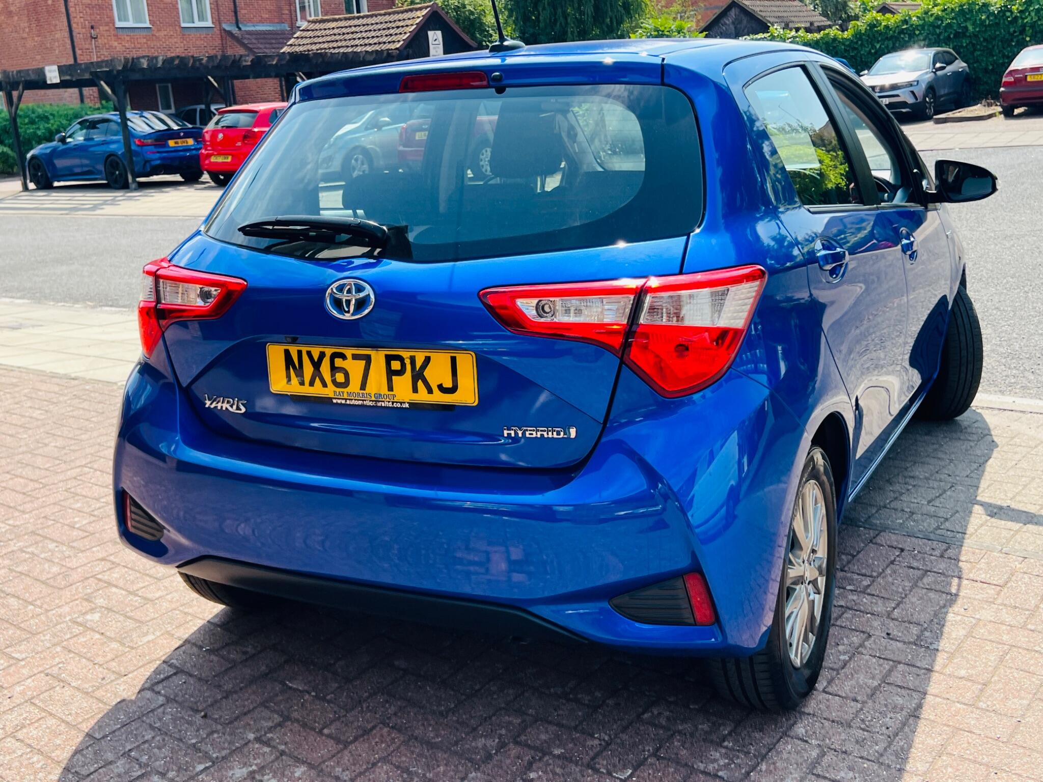 Toyota Yaris view 26
