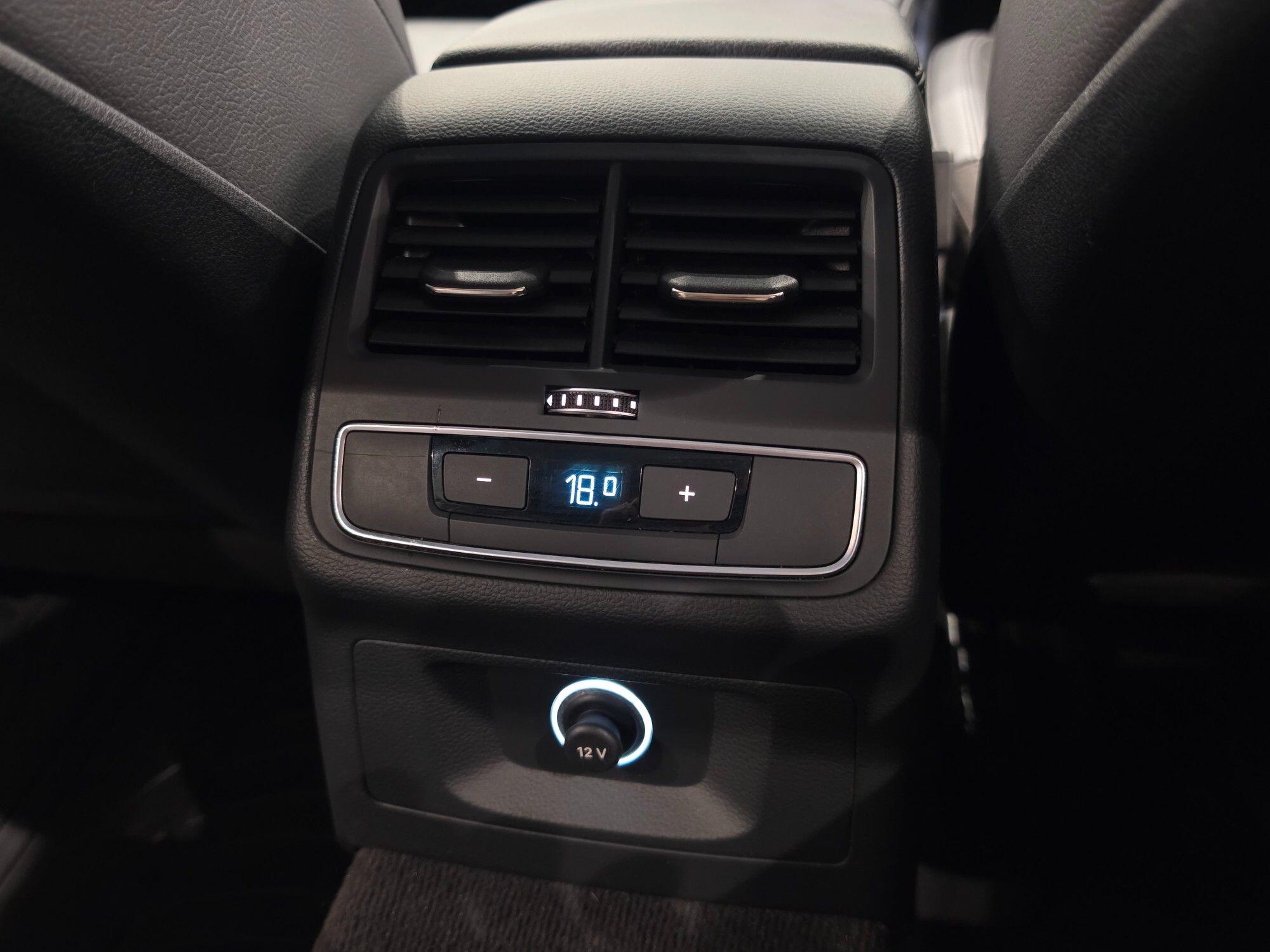 Audi A4 view 19