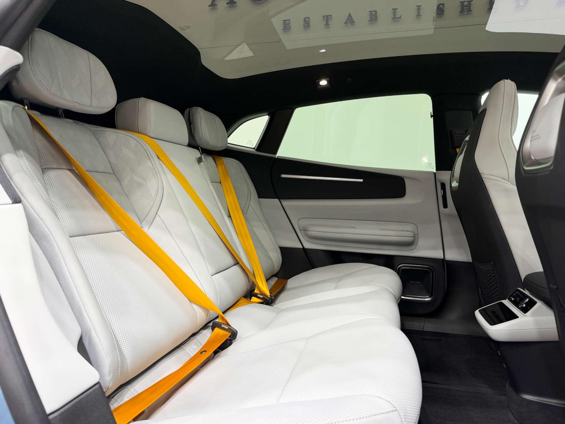 Polestar 4 view 12