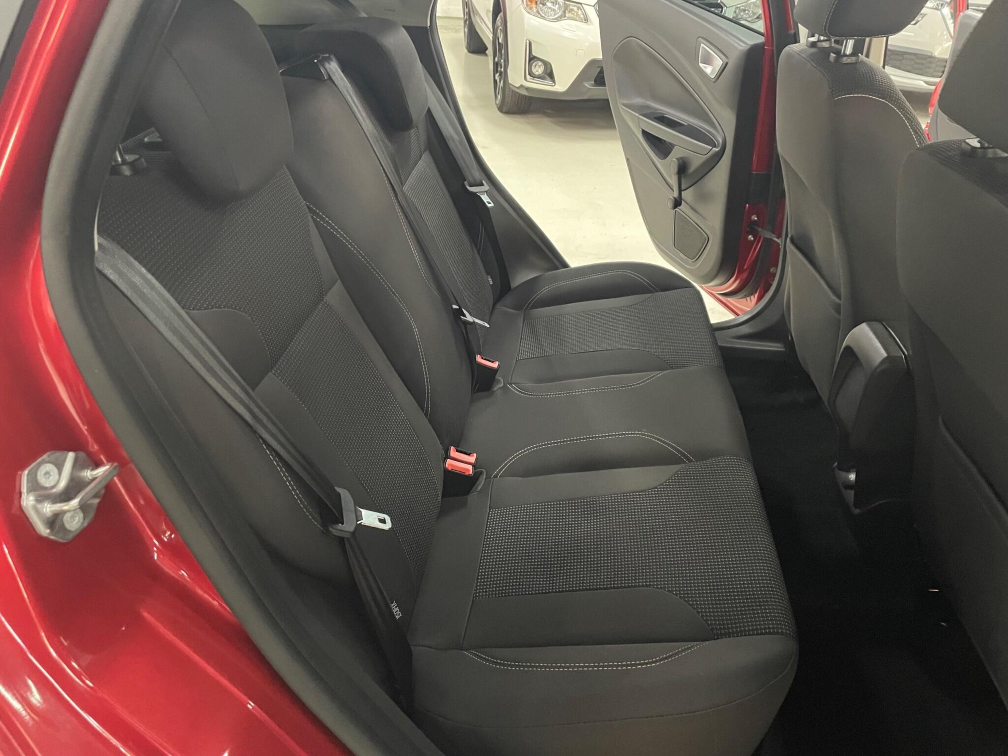 Ford Fiesta view 28