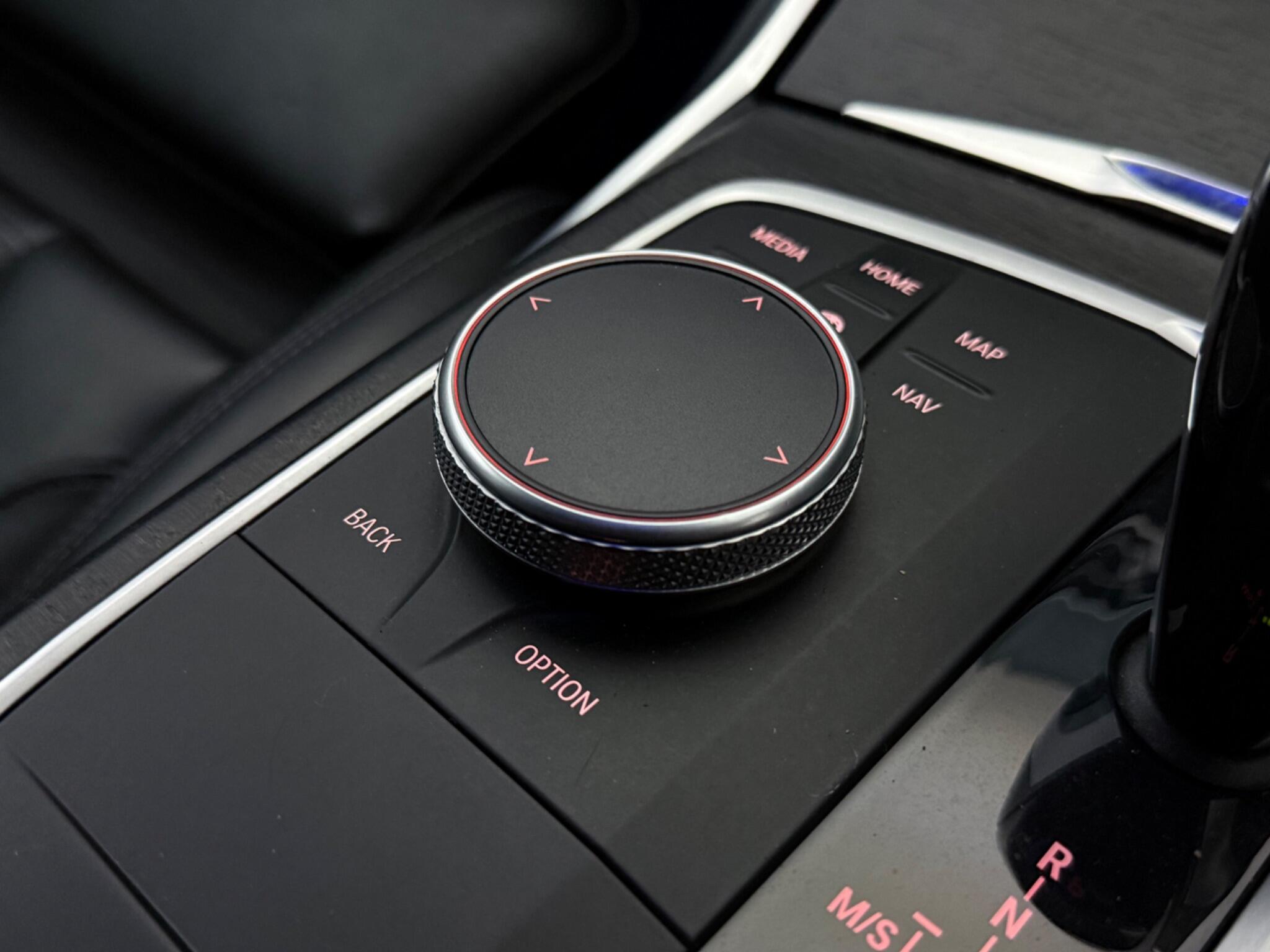 BMW 3 Series view 19