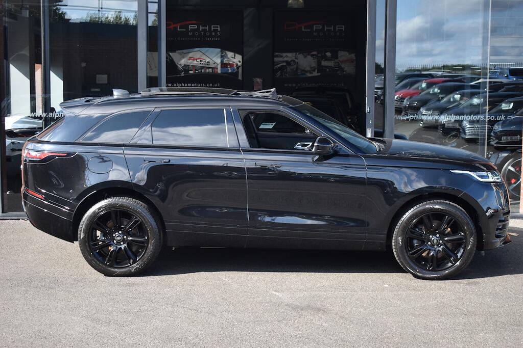 Land Rover Range Rover Velar view 14