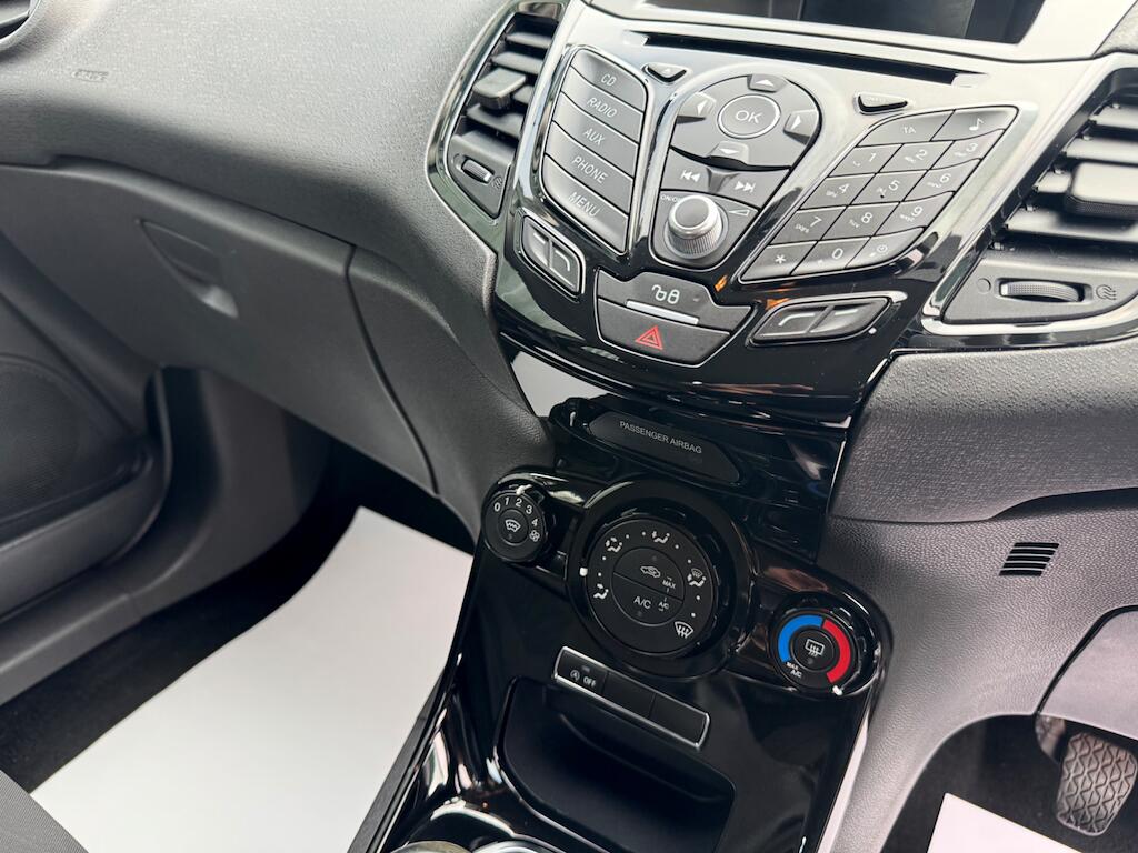 Ford Fiesta view 18