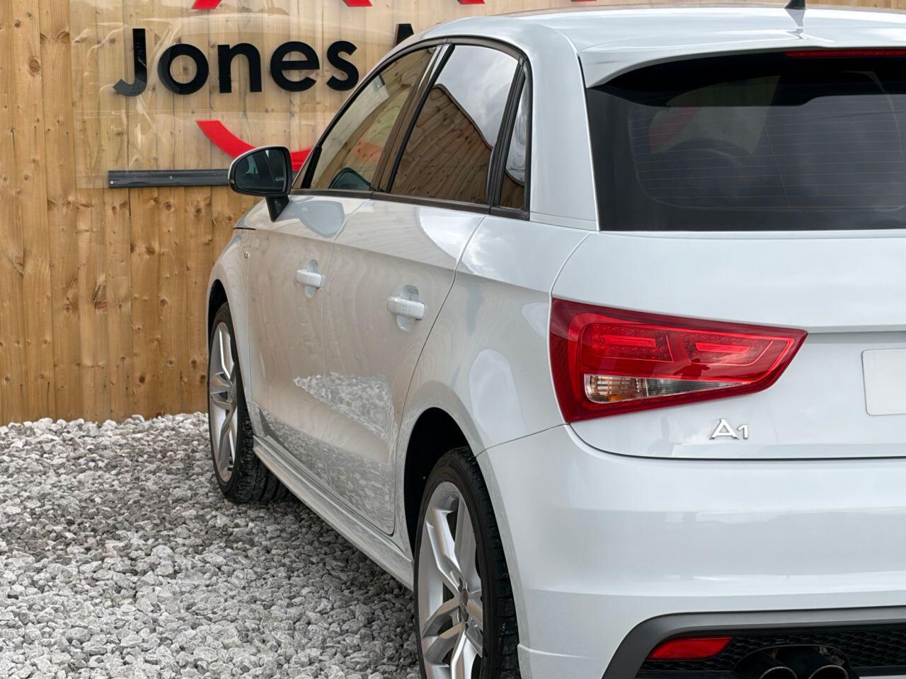 Audi A1 view 9