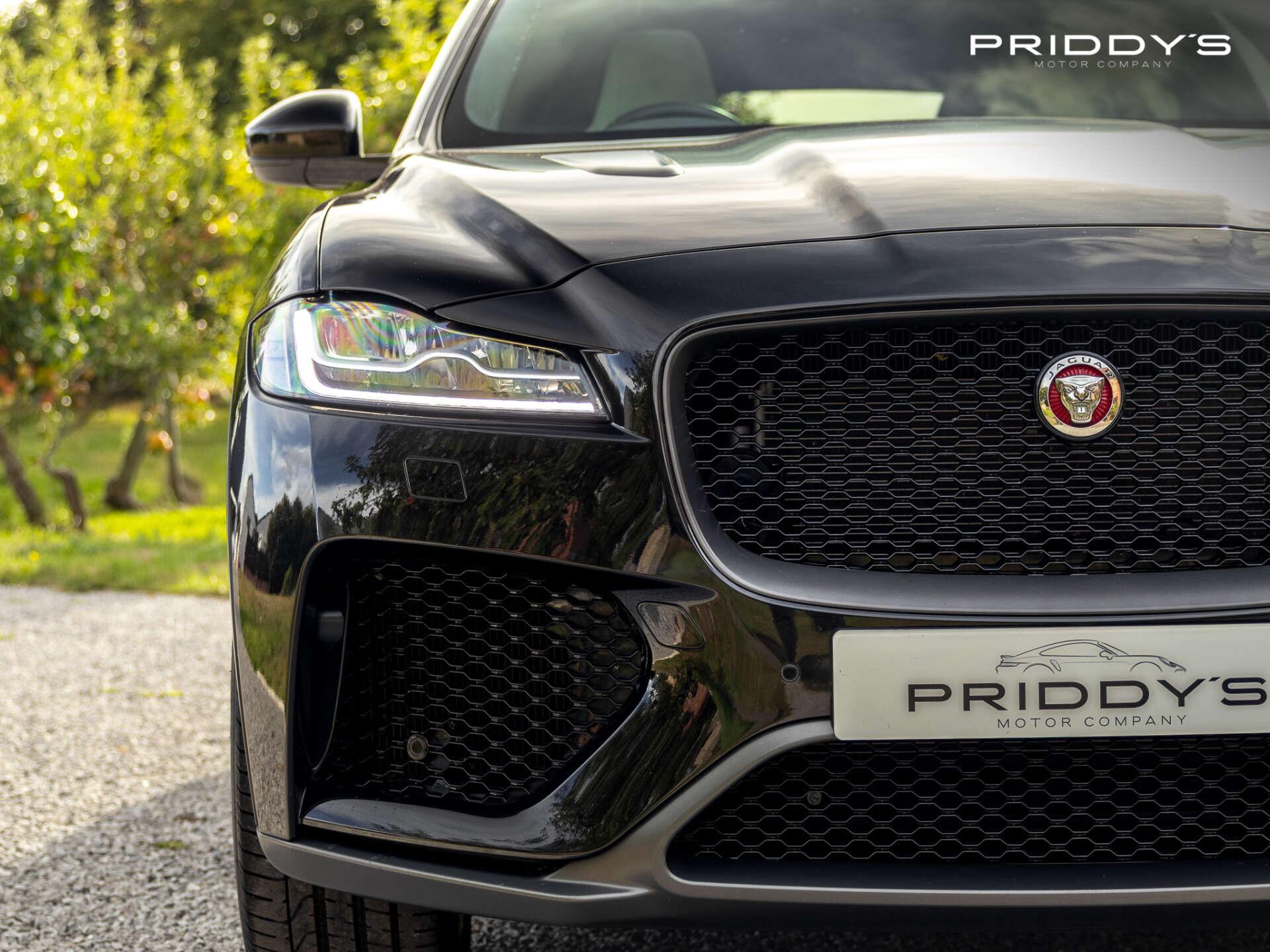 Jaguar F-Pace view 9