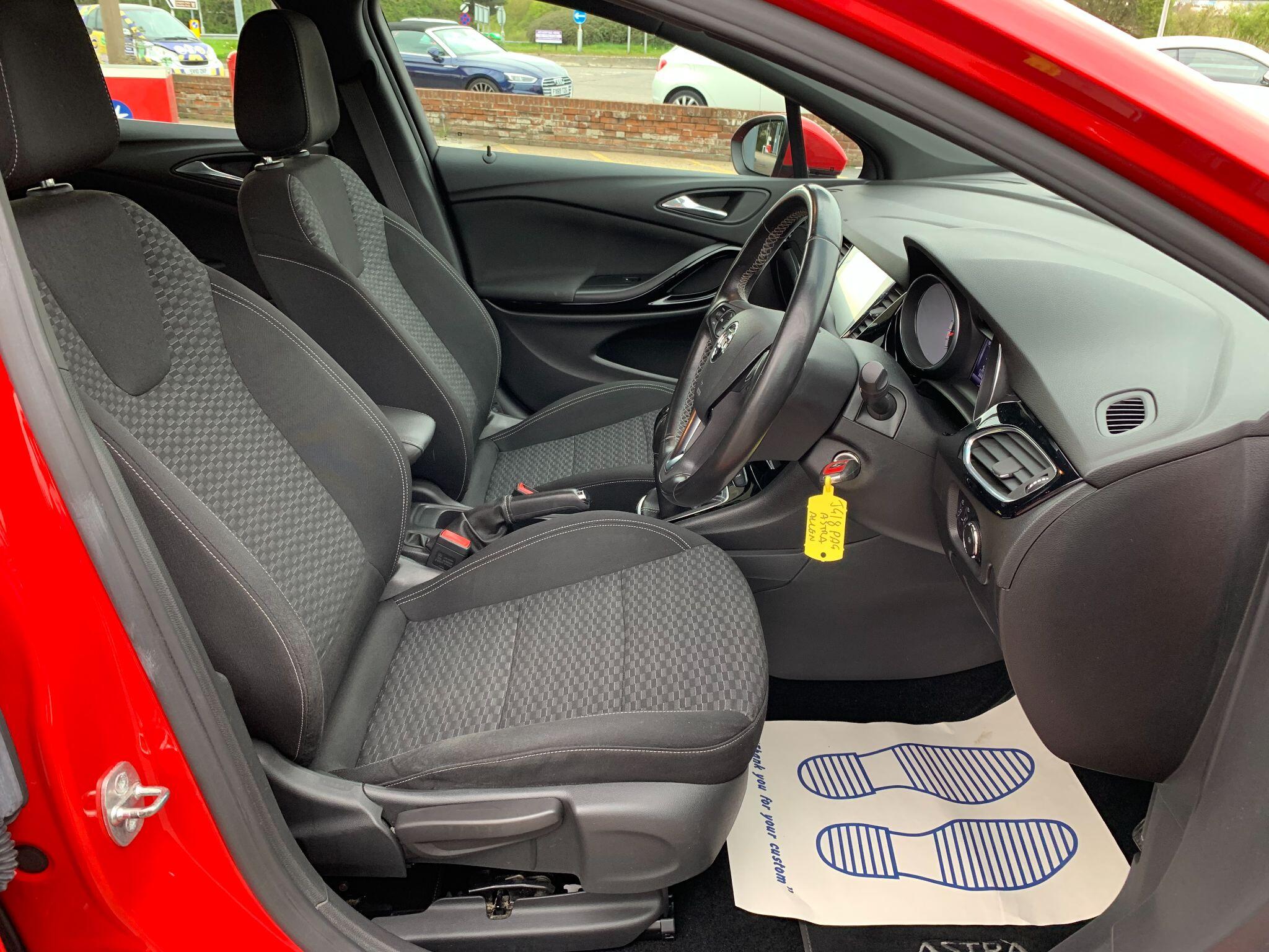 Vauxhall Astra view 13