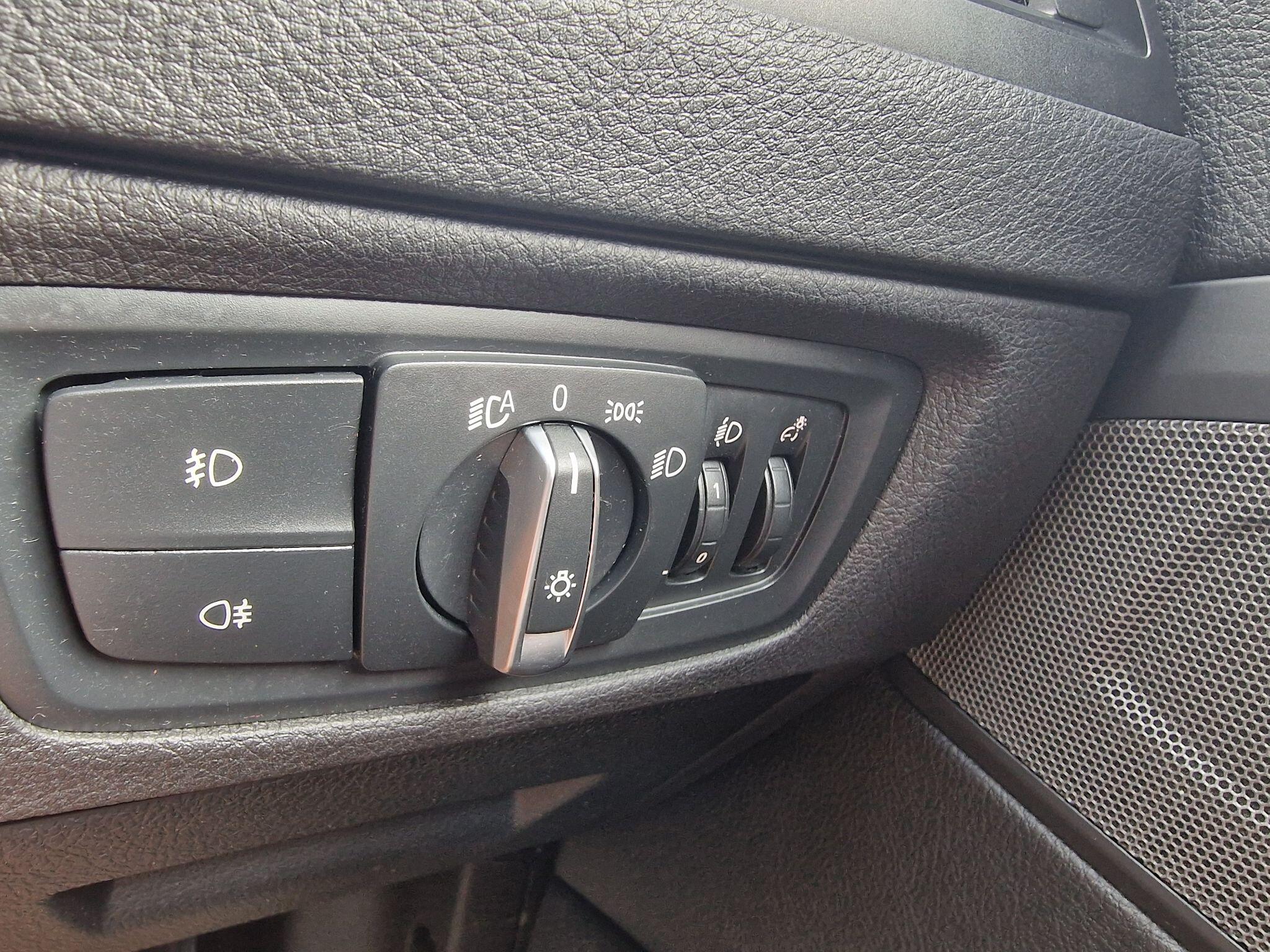 BMW 1 Series view 25