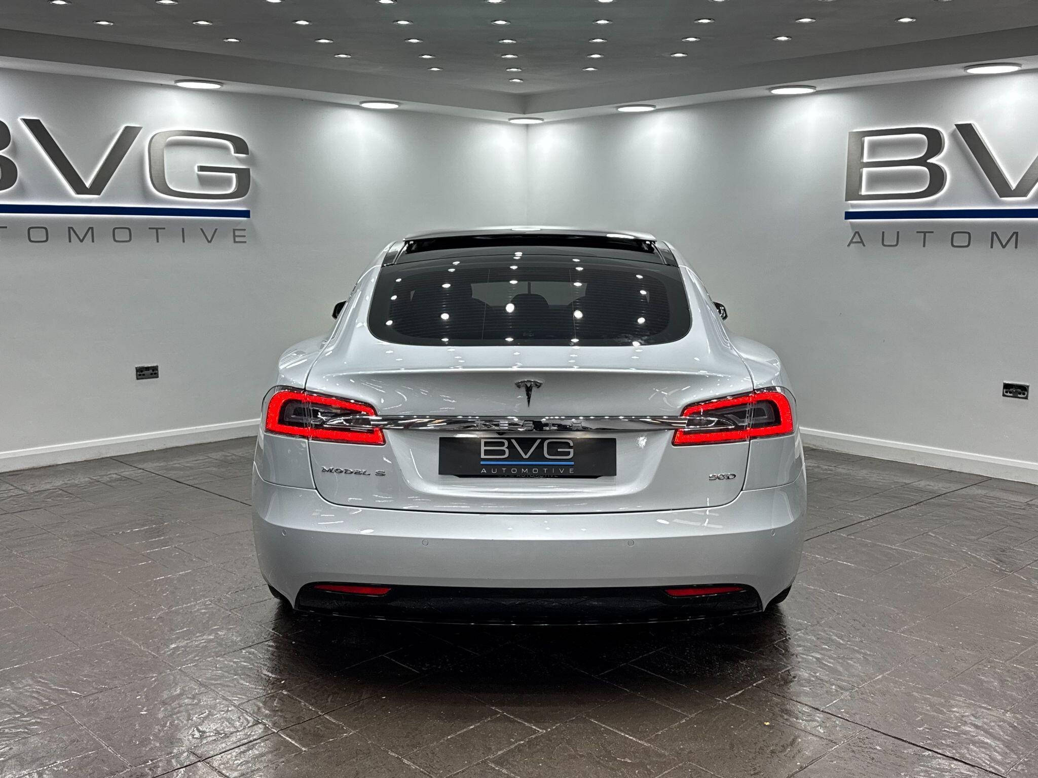 Tesla Model S view 19