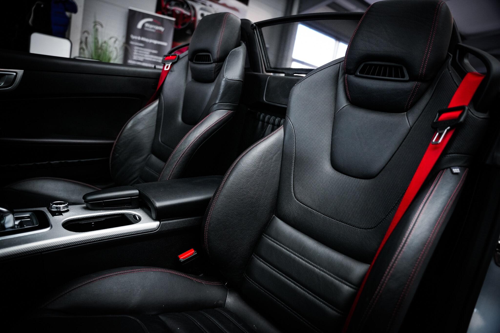 Mercedes-Benz SLC view 23