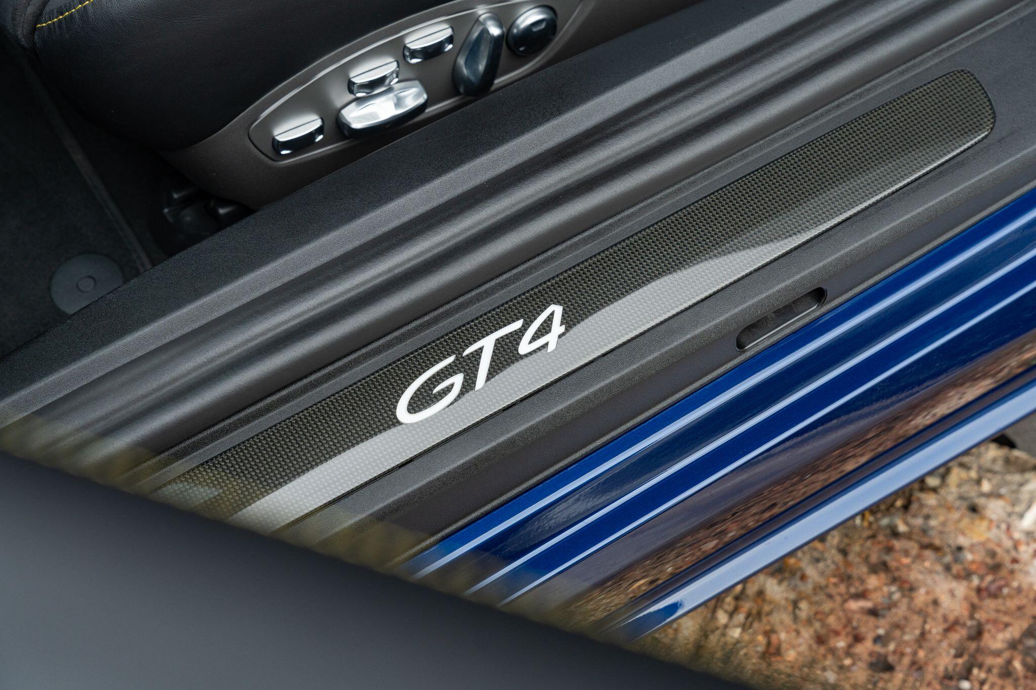 Porsche Cayman view 31