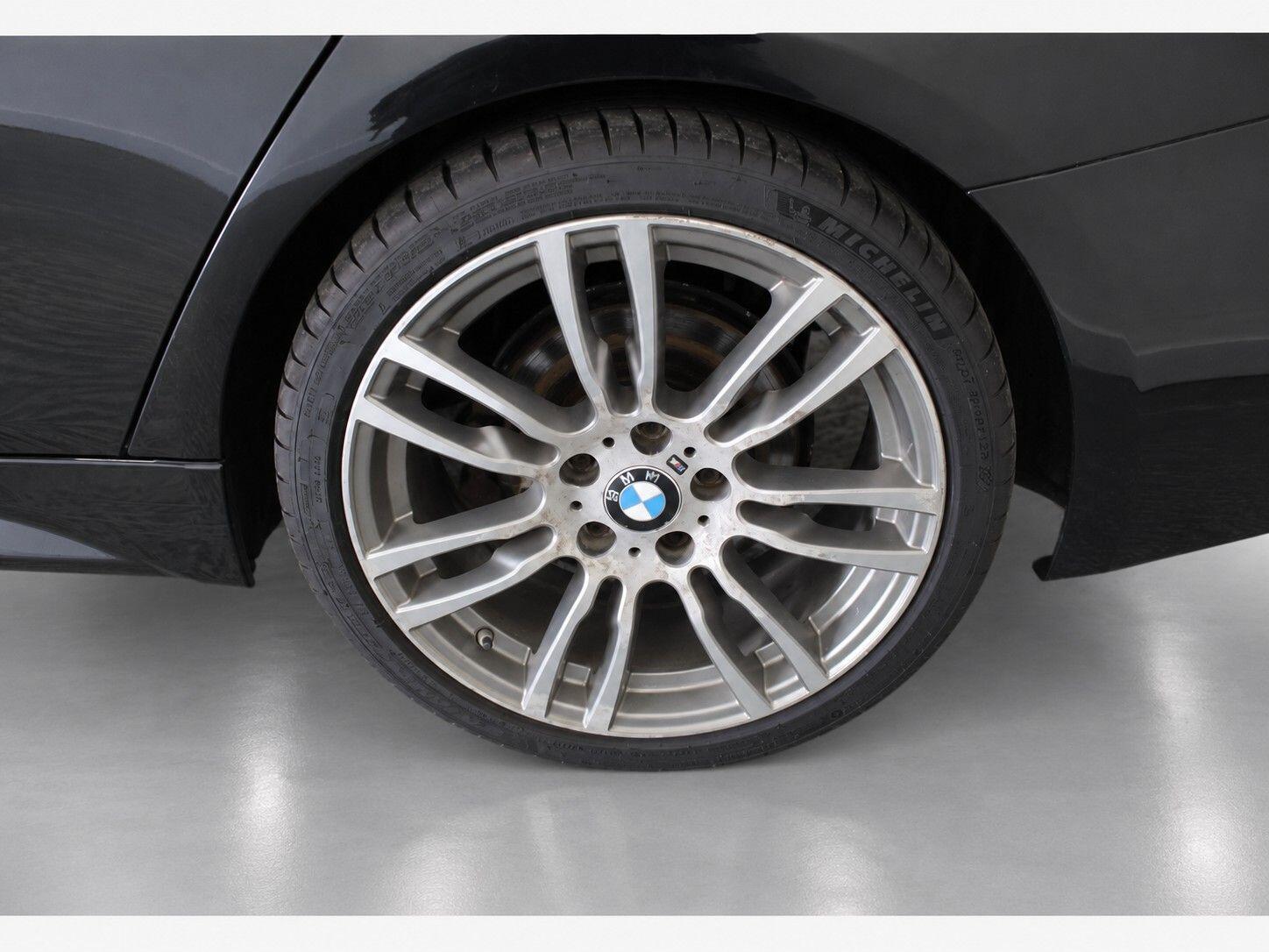 BMW 3 Series view 55