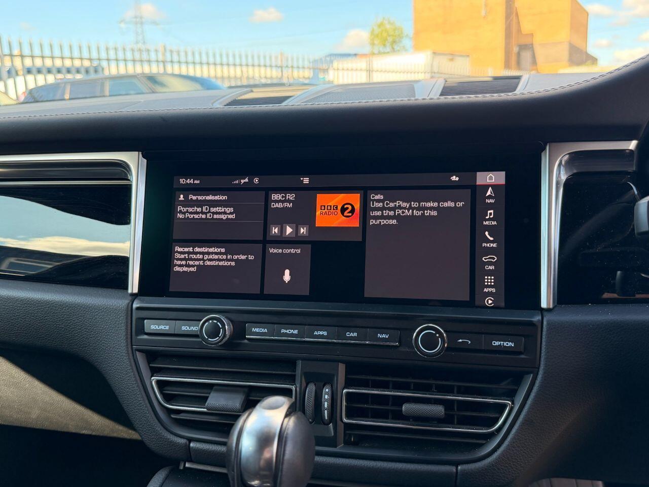 Porsche Macan view 37
