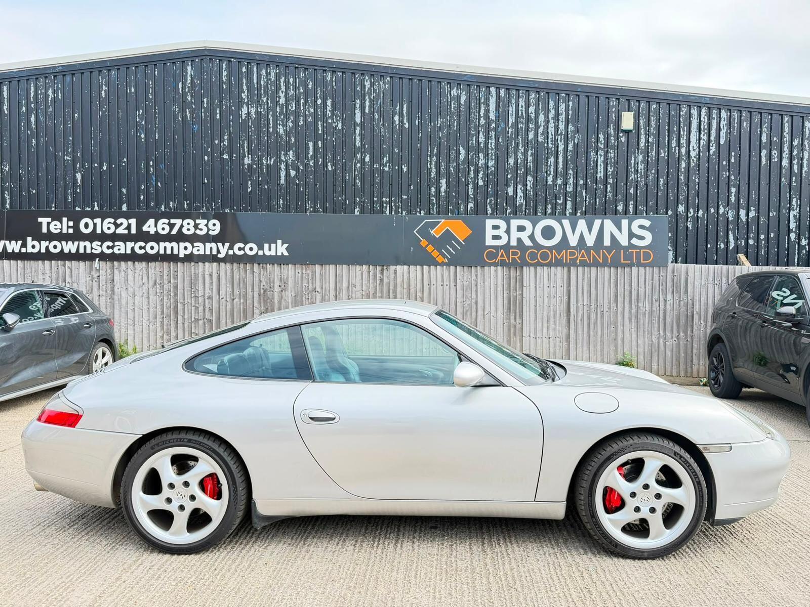 Porsche 911 view 2