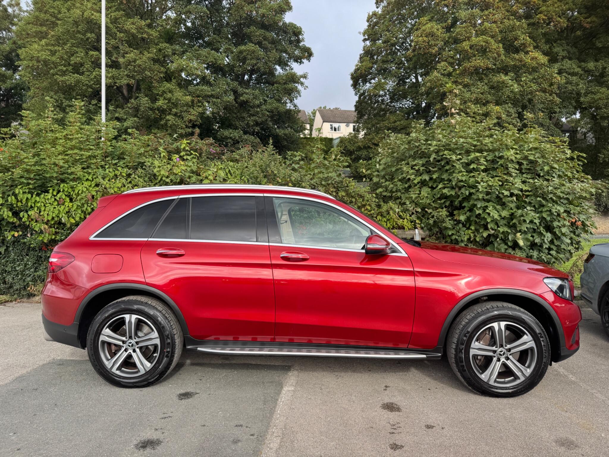 Mercedes-Benz GLC view 4