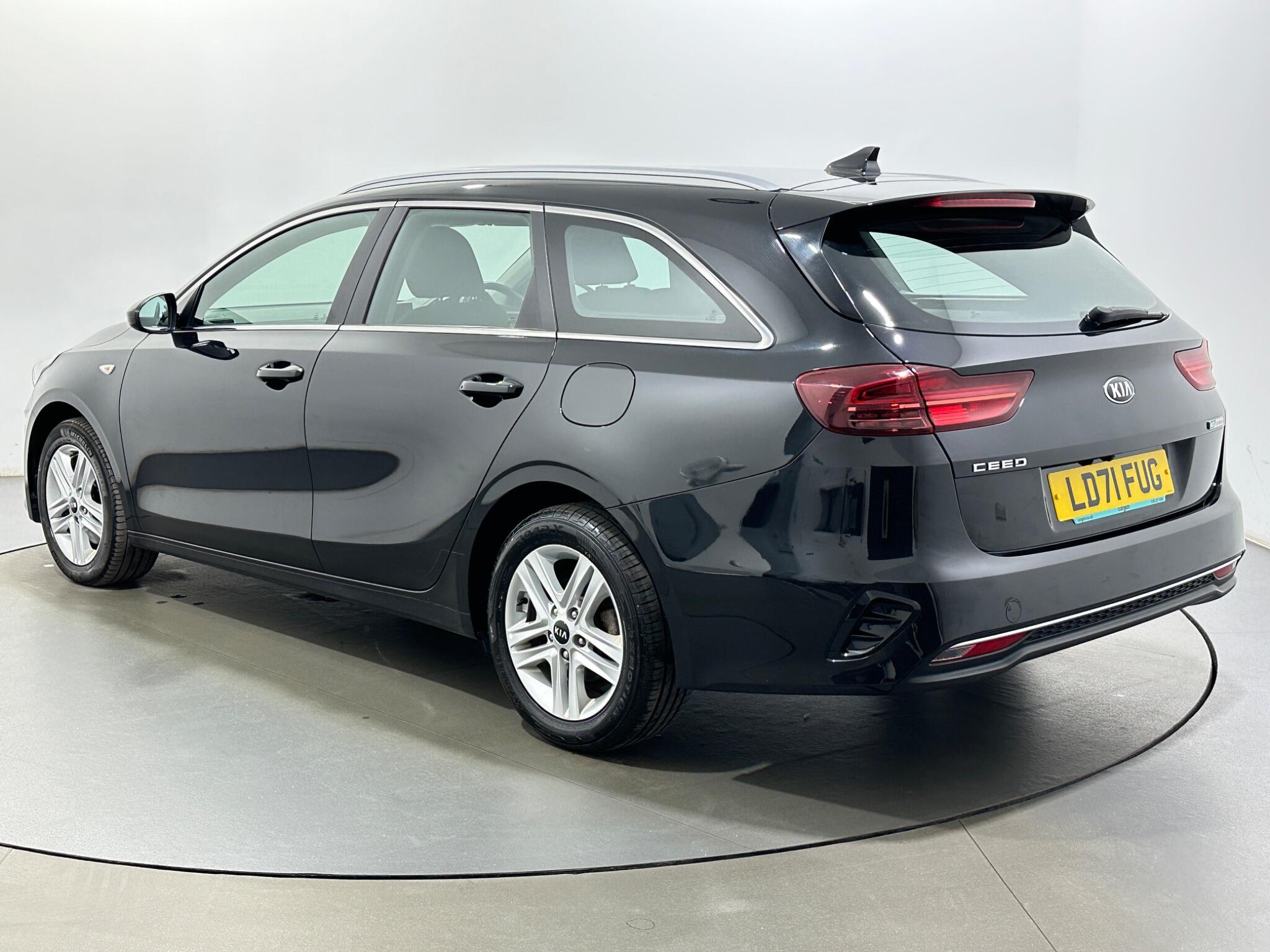 Kia Ceed view 6