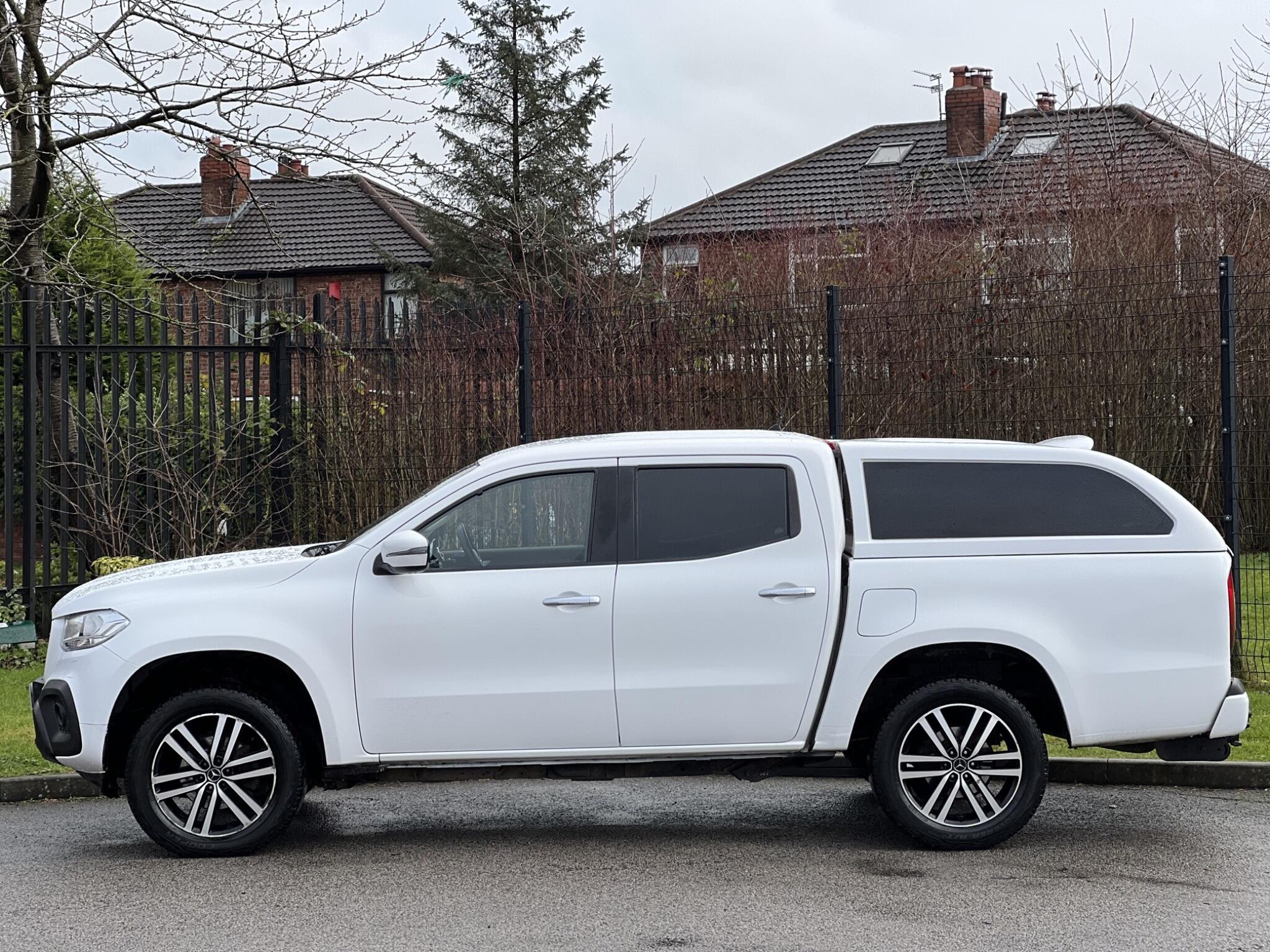 Mercedes-Benz X-Class view 5