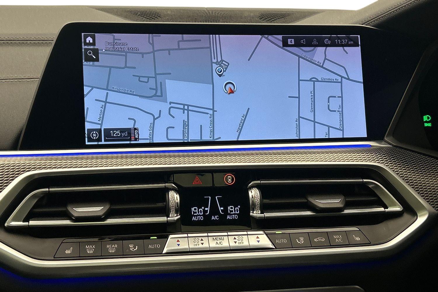 BMW X6 view 9